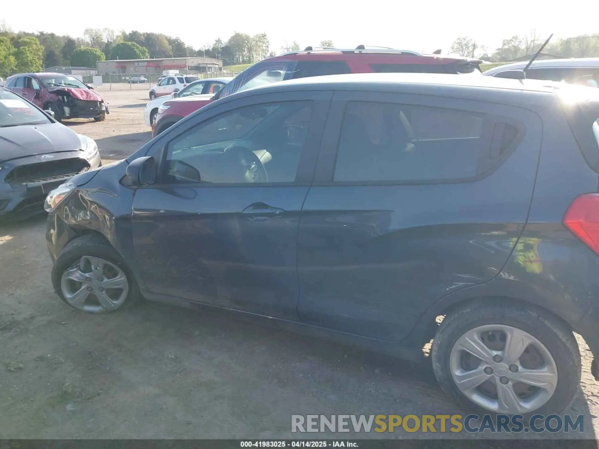 14 fotografías del automóvil dañado KL8CB6SA3LC412974 CHEVROLET SPARK 2020