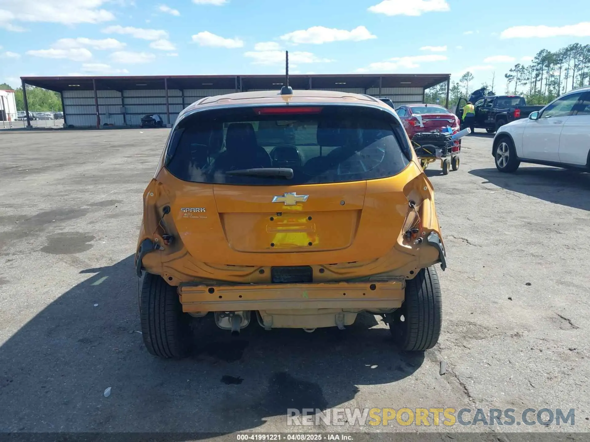 17 fotografías del automóvil dañado KL8CB6SA3LC429807 CHEVROLET SPARK 2020