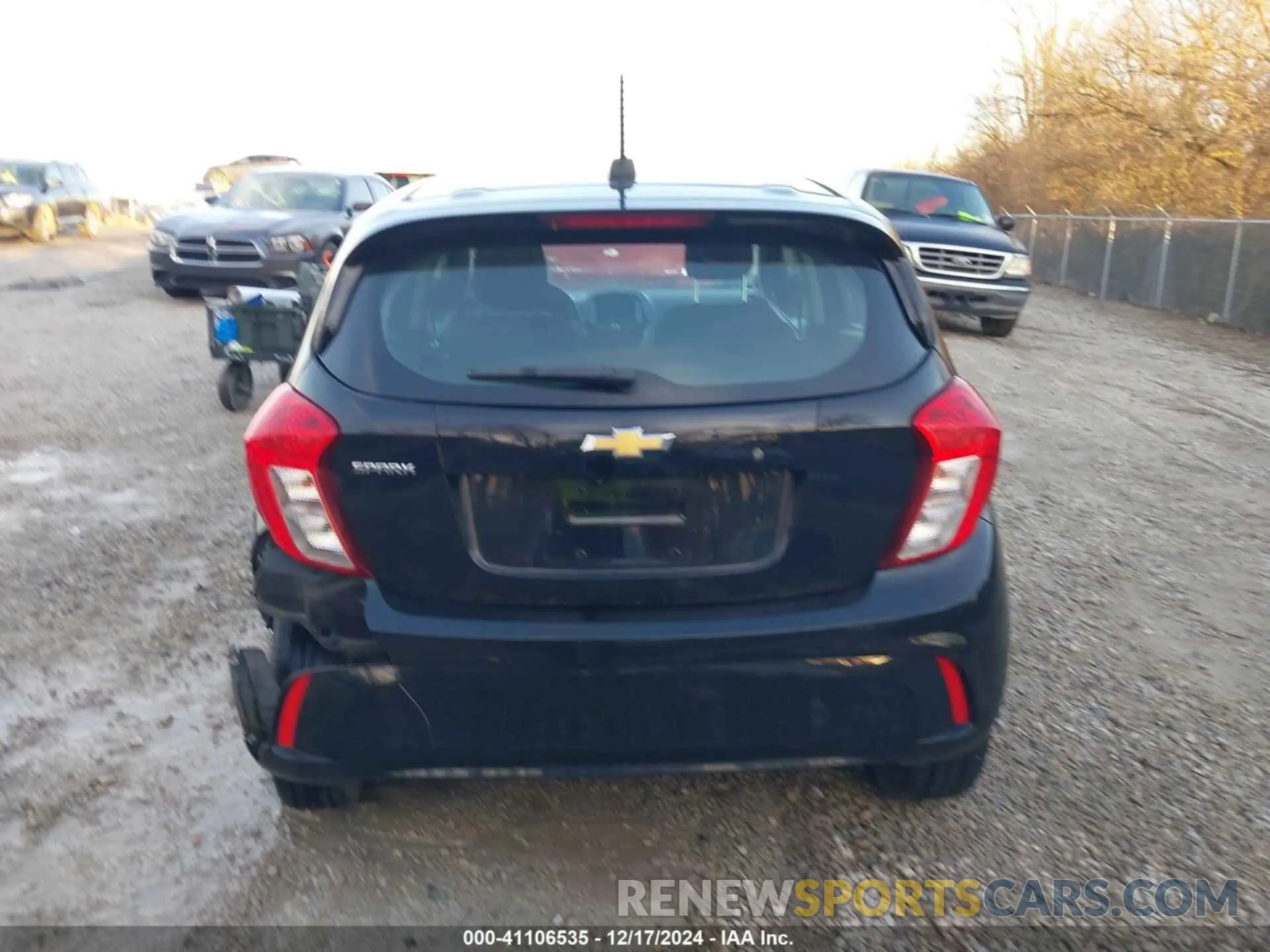 17 fotografías del automóvil dañado KL8CB6SA3LC430021 CHEVROLET SPARK 2020