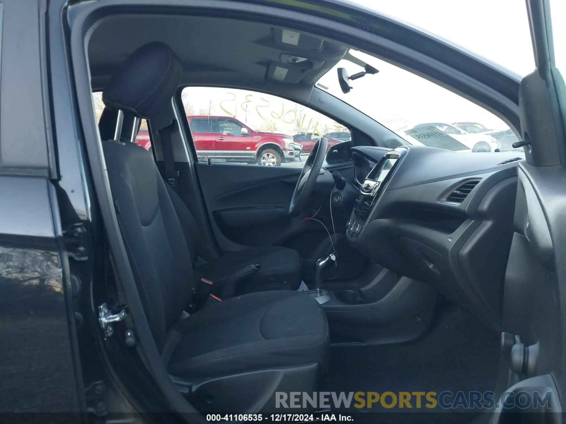 5 fotografías del automóvil dañado KL8CB6SA3LC430021 CHEVROLET SPARK 2020