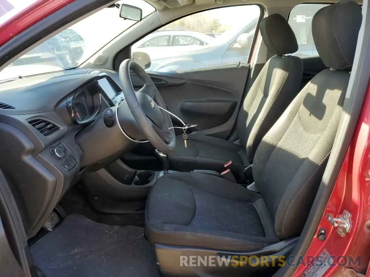 7 fotografías del automóvil dañado KL8CB6SA3LC473130 CHEVROLET SPARK 2020