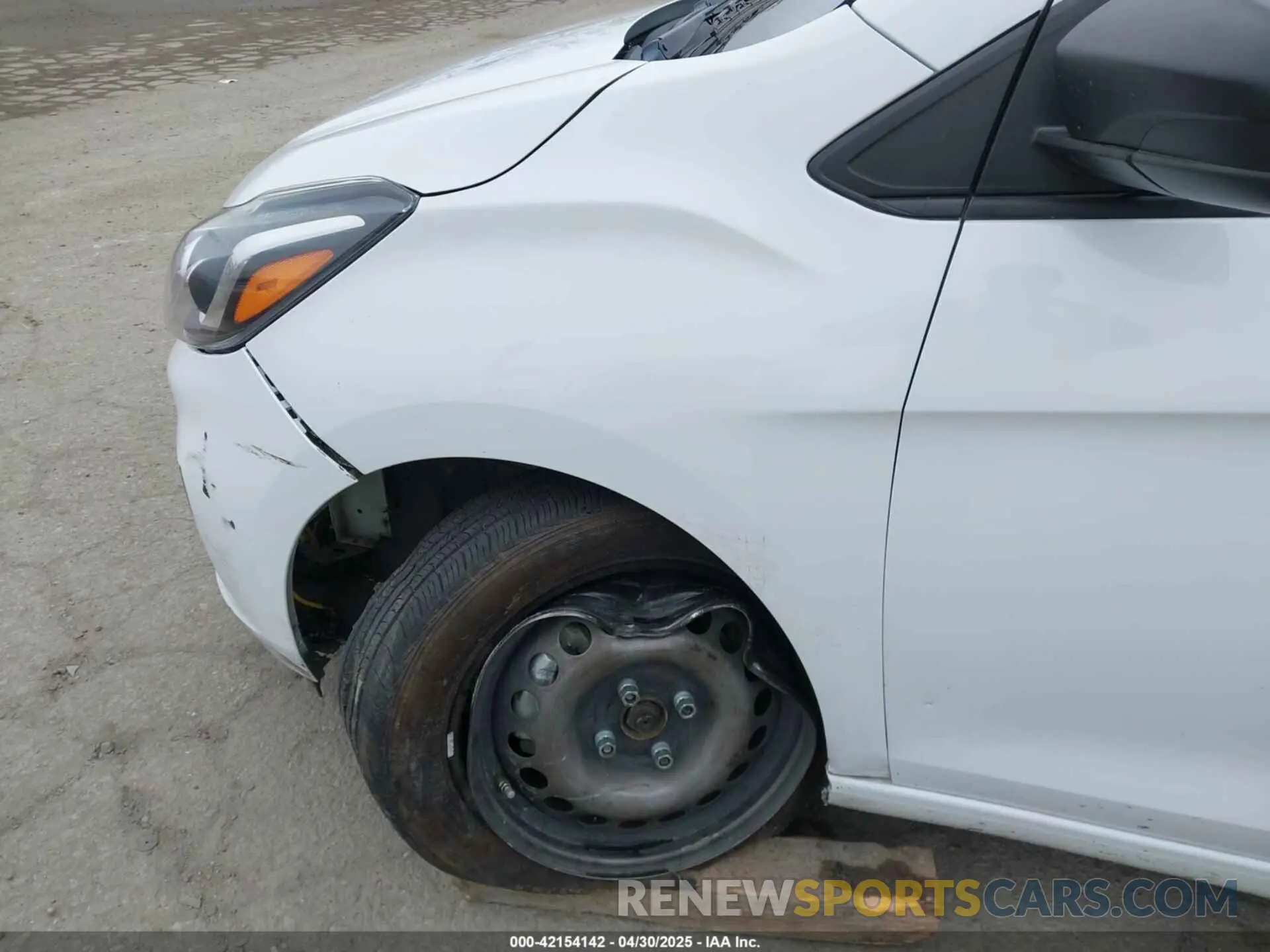 17 fotografías del automóvil dañado KL8CB6SA4LC403264 CHEVROLET SPARK 2020