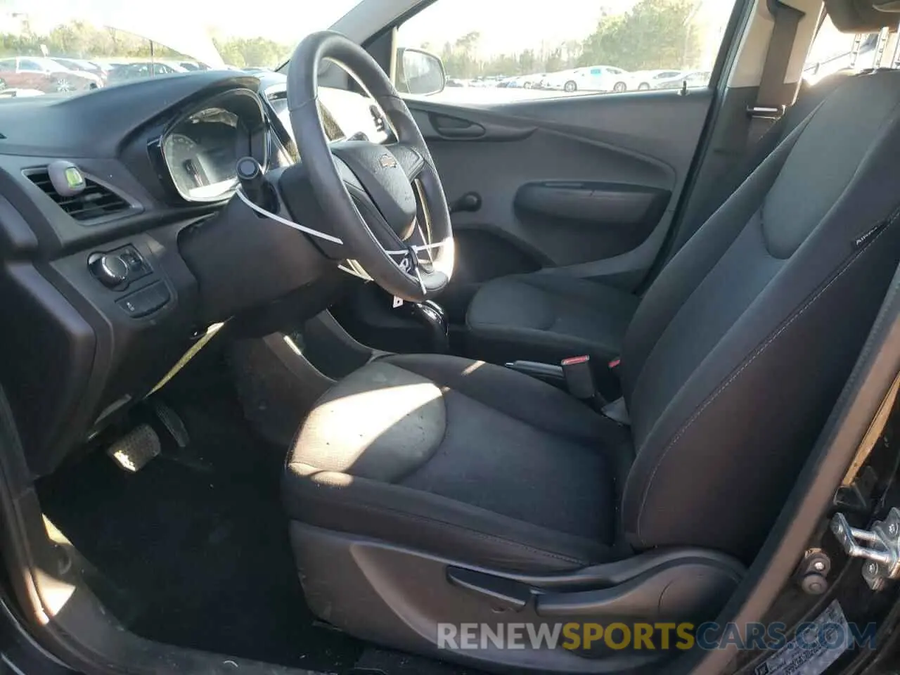 7 fotografías del automóvil dañado KL8CB6SA4LC413180 CHEVROLET SPARK 2020