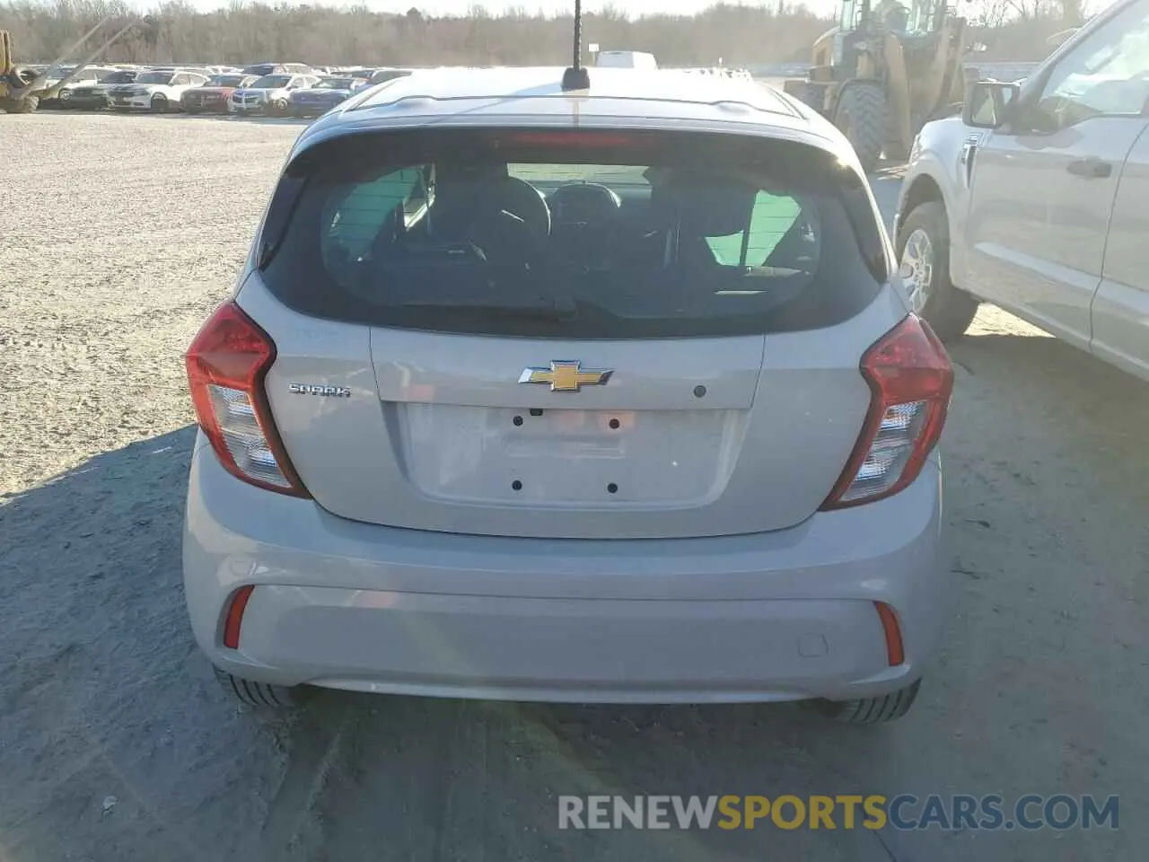 6 fotografías del automóvil dañado KL8CB6SA4LC440556 CHEVROLET SPARK 2020