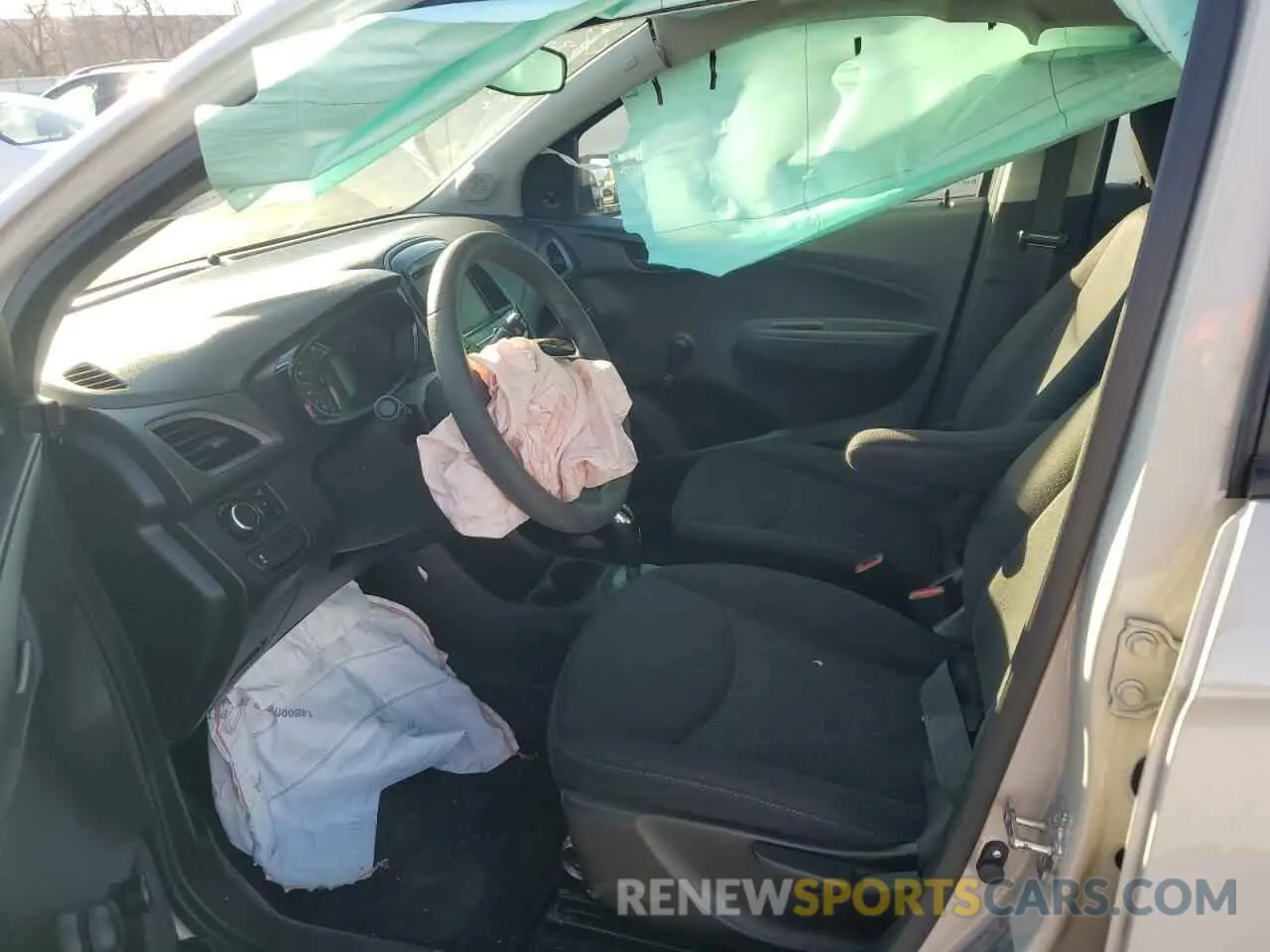 7 fotografías del automóvil dañado KL8CB6SA4LC440556 CHEVROLET SPARK 2020