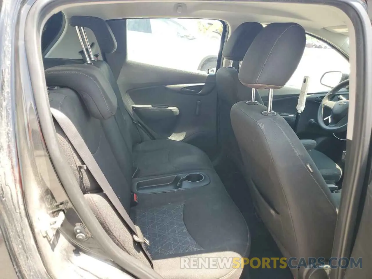 10 fotografías del automóvil dañado KL8CB6SA5LC407758 CHEVROLET SPARK 2020