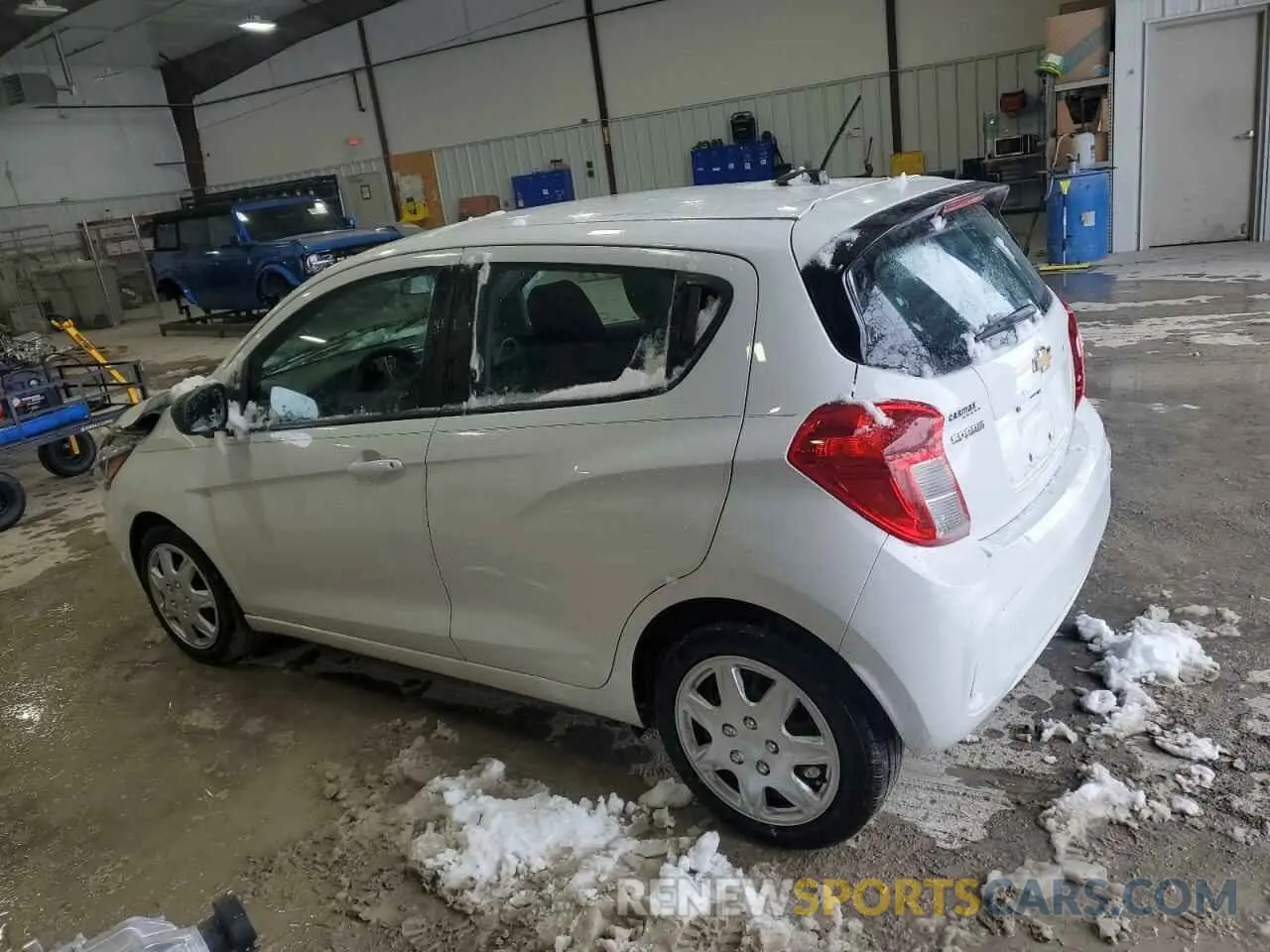 2 fotografías del automóvil dañado KL8CB6SA5LC421563 CHEVROLET SPARK 2020