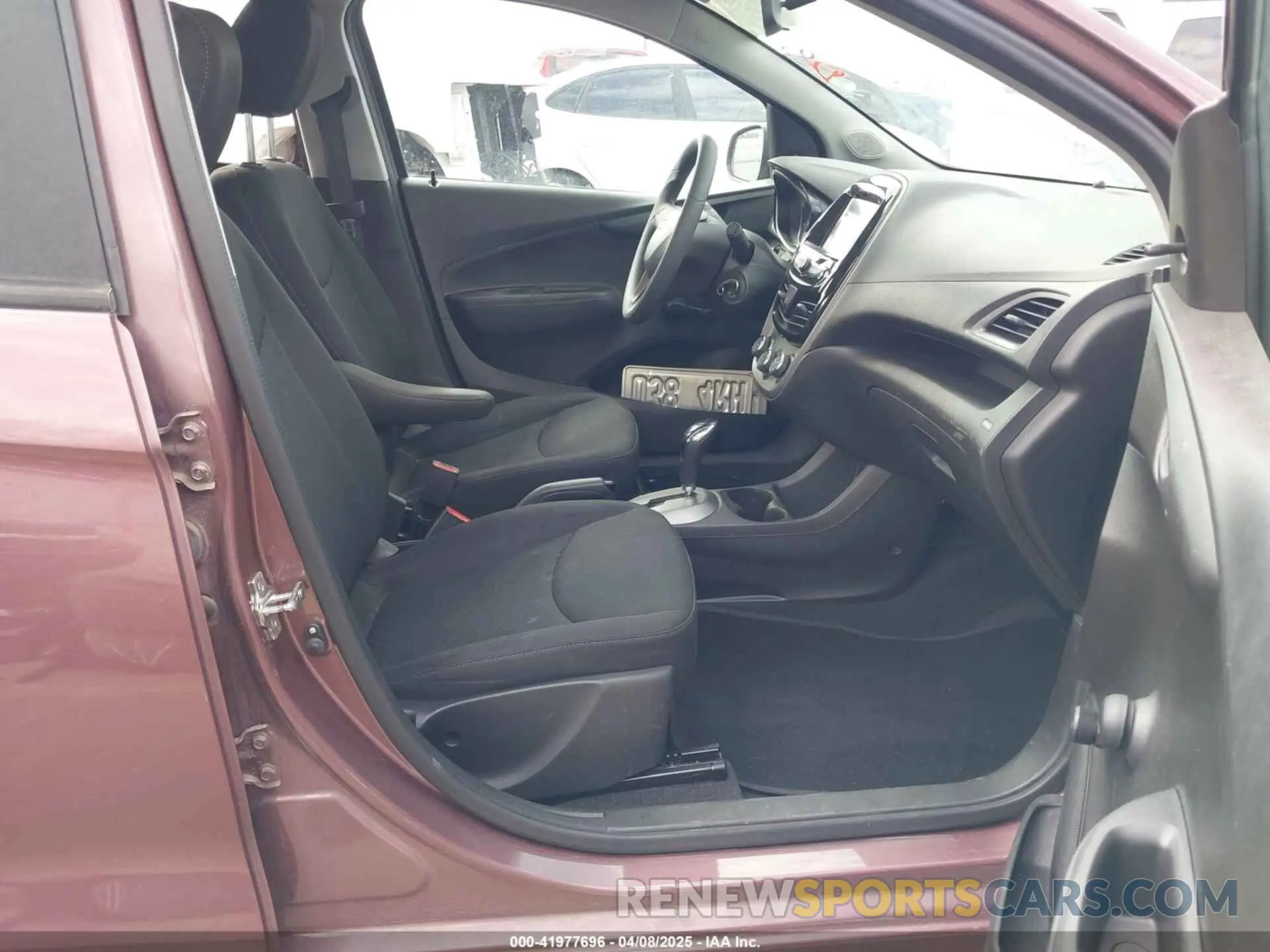5 fotografías del automóvil dañado KL8CB6SA6LC450361 CHEVROLET SPARK 2020