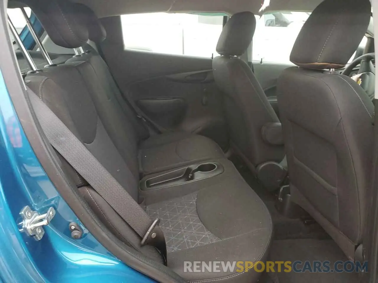 10 fotografías del automóvil dañado KL8CB6SA6LC452014 CHEVROLET SPARK 2020
