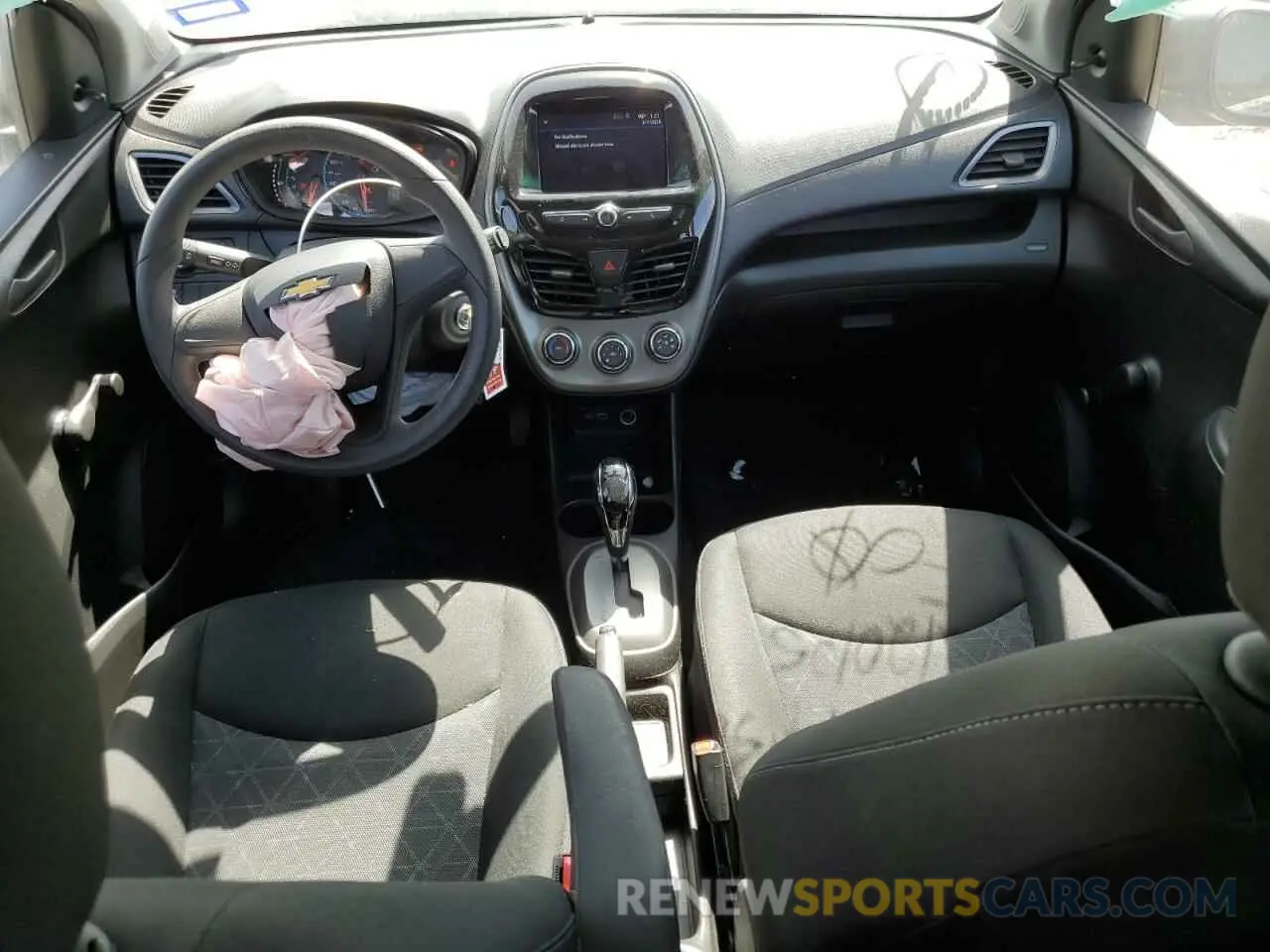 8 fotografías del automóvil dañado KL8CB6SA6LC452014 CHEVROLET SPARK 2020