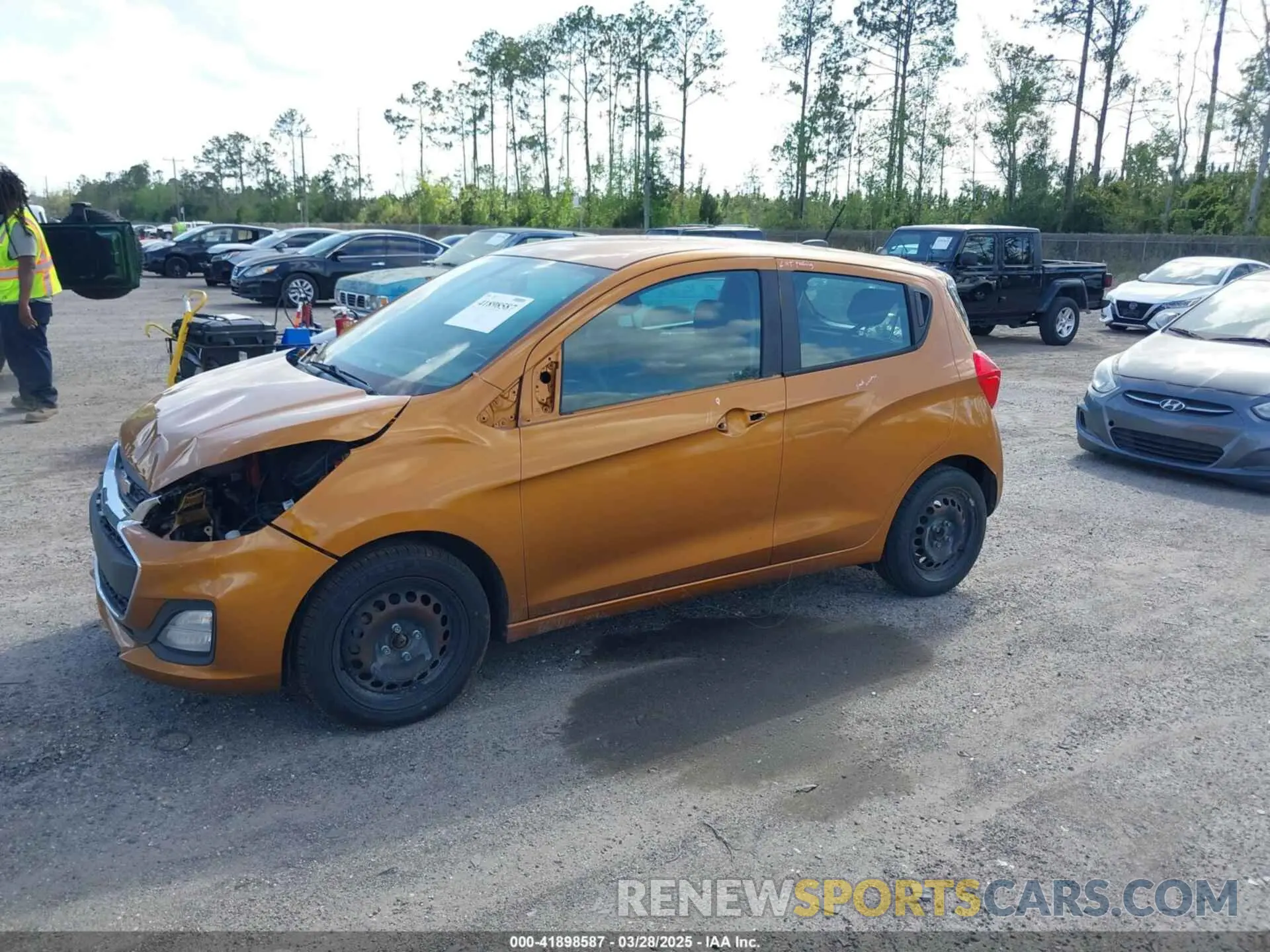 2 fotografías del automóvil dañado KL8CB6SA7LC408314 CHEVROLET SPARK 2020