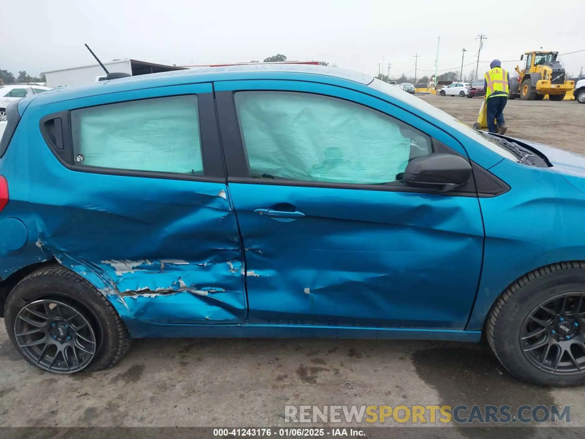 13 fotografías del automóvil dañado KL8CB6SA7LC456802 CHEVROLET SPARK 2020