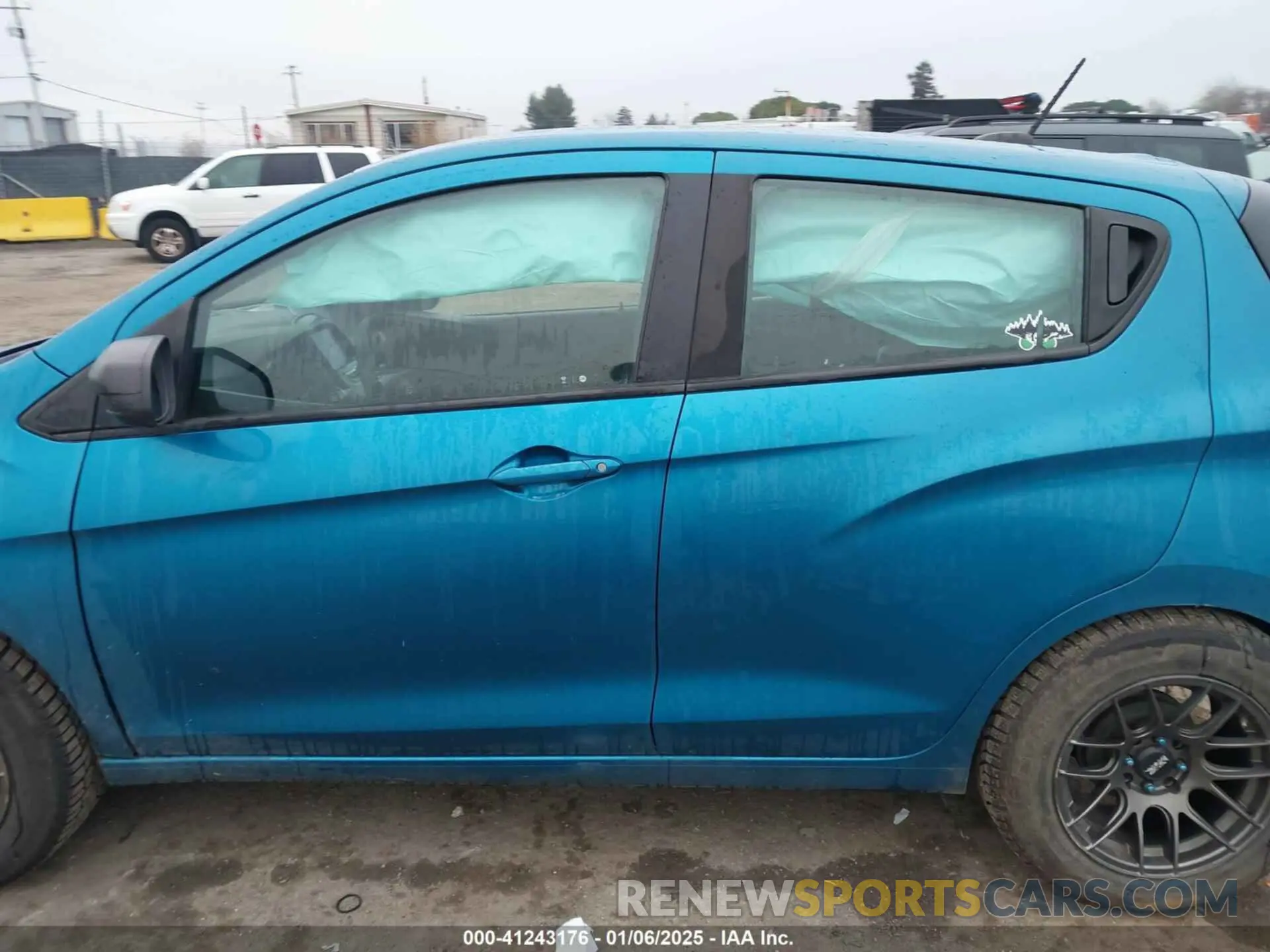 14 fotografías del automóvil dañado KL8CB6SA7LC456802 CHEVROLET SPARK 2020