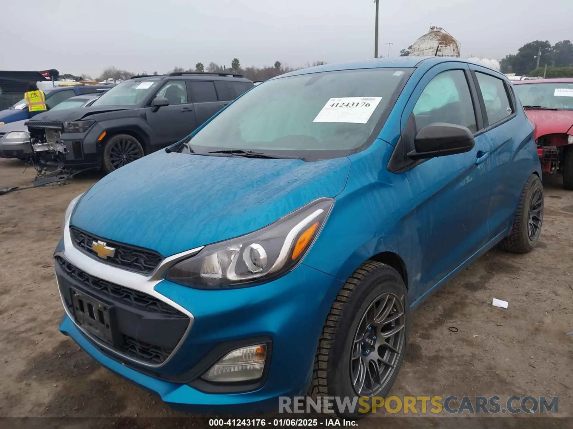 2 fotografías del automóvil dañado KL8CB6SA7LC456802 CHEVROLET SPARK 2020