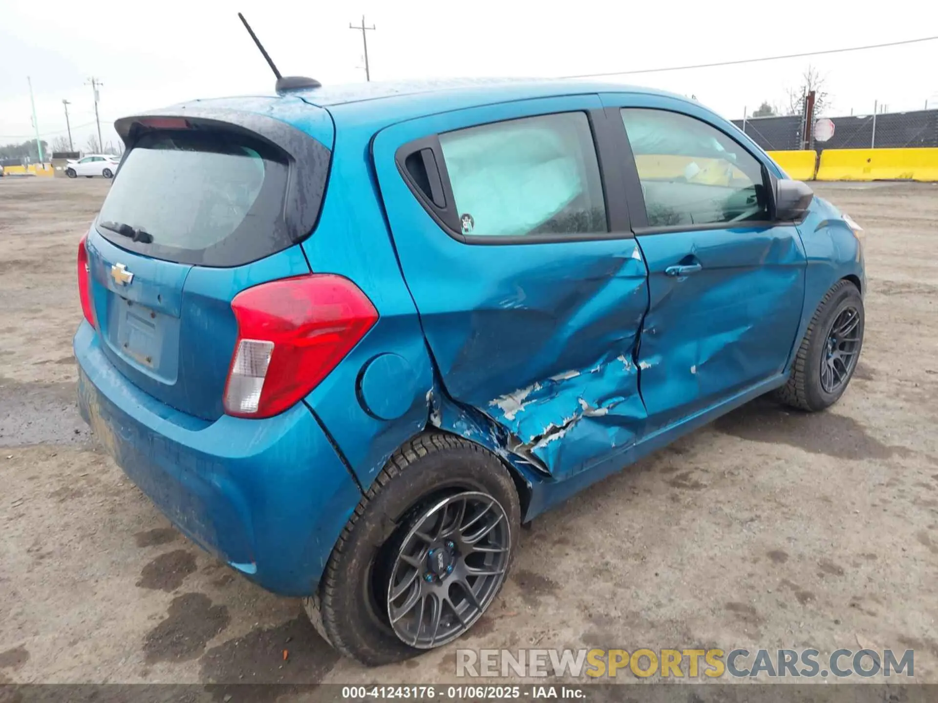 4 fotografías del automóvil dañado KL8CB6SA7LC456802 CHEVROLET SPARK 2020