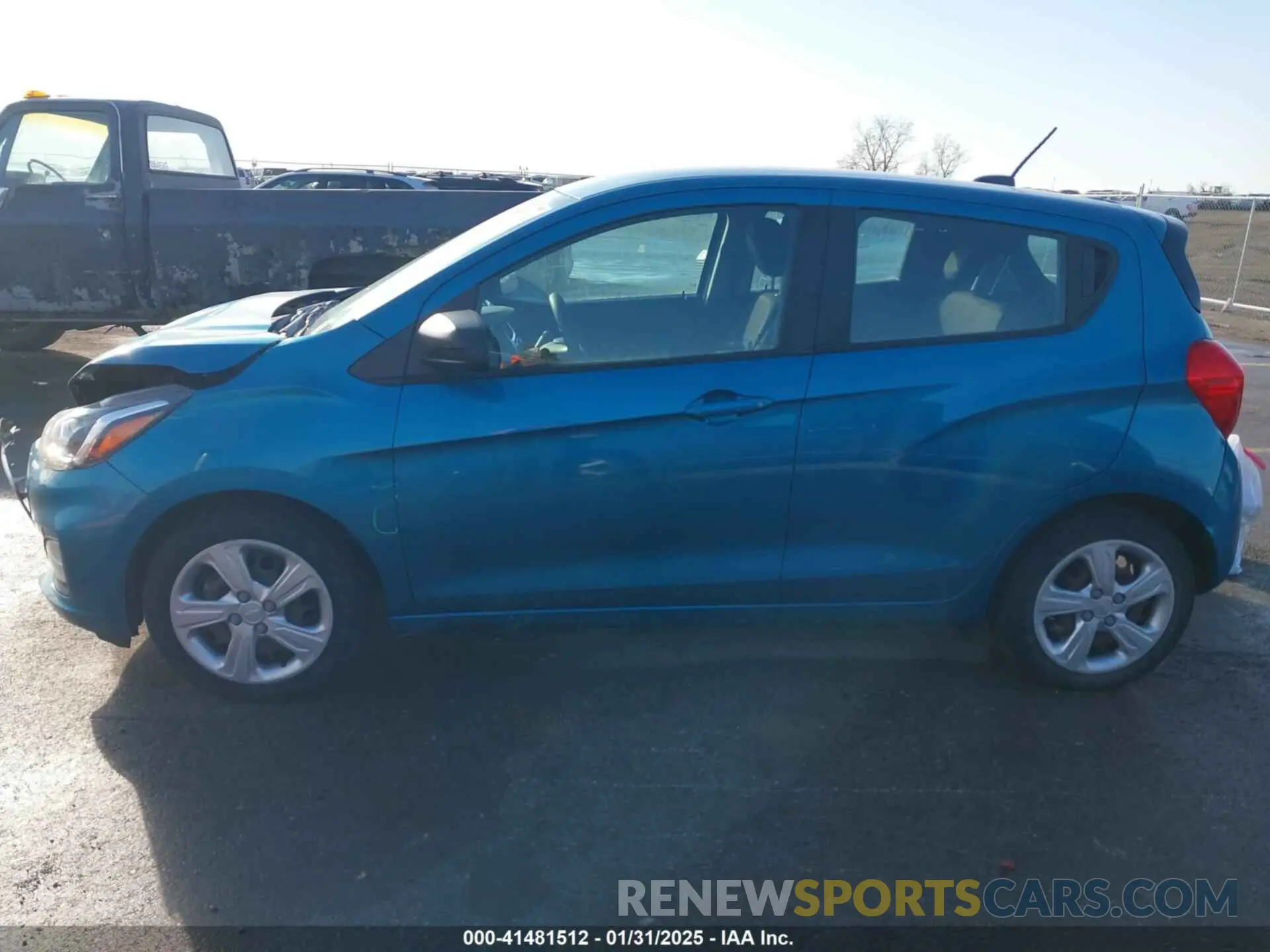 14 fotografías del automóvil dañado KL8CB6SA8LC404336 CHEVROLET SPARK 2020