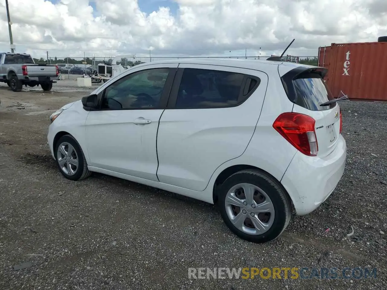 2 fotografías del automóvil dañado KL8CB6SA8LC421928 CHEVROLET SPARK 2020