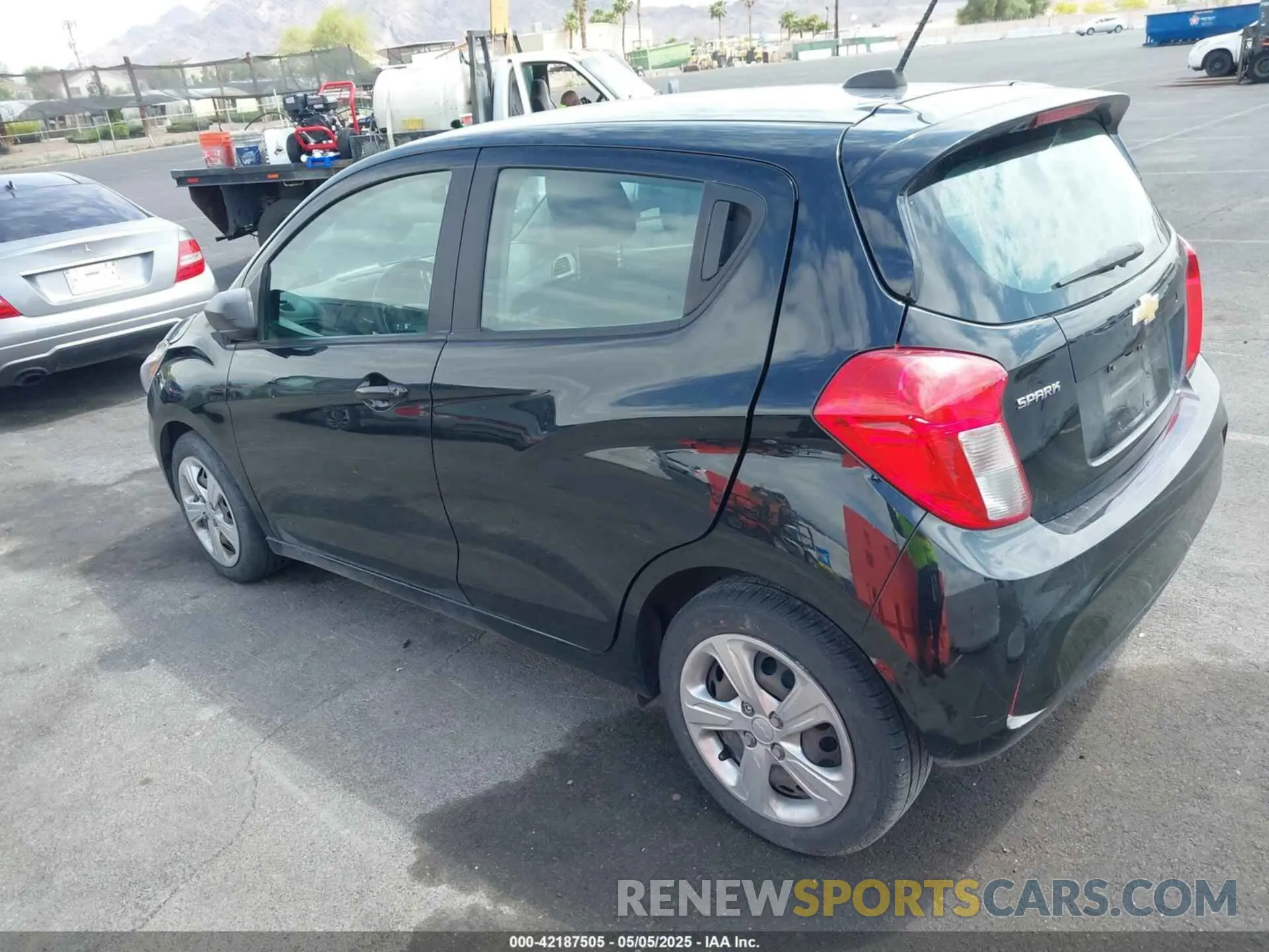 3 fotografías del automóvil dañado KL8CB6SA8LC456999 CHEVROLET SPARK 2020