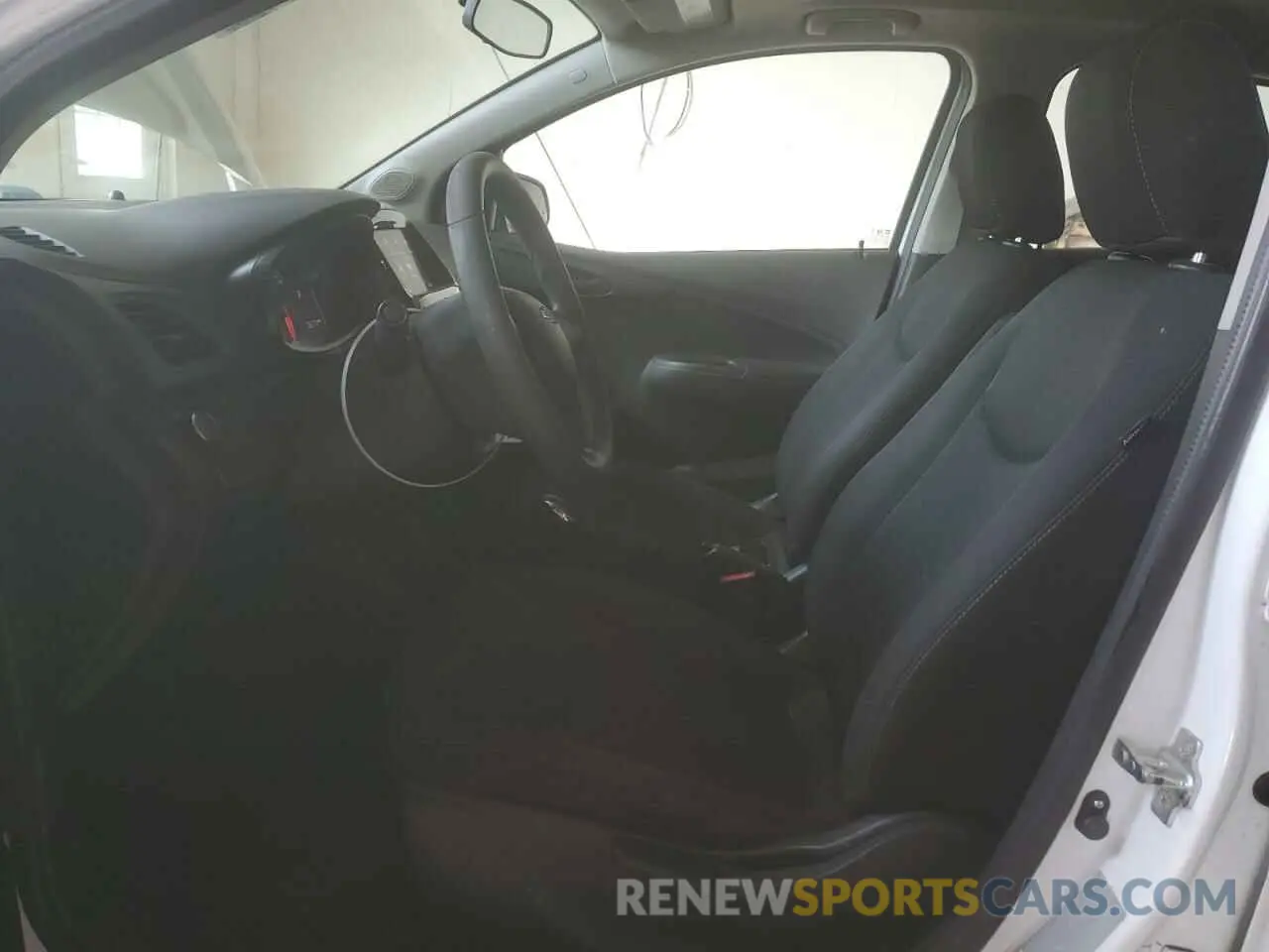7 fotografías del automóvil dañado KL8CB6SA9LC464268 CHEVROLET SPARK 2020