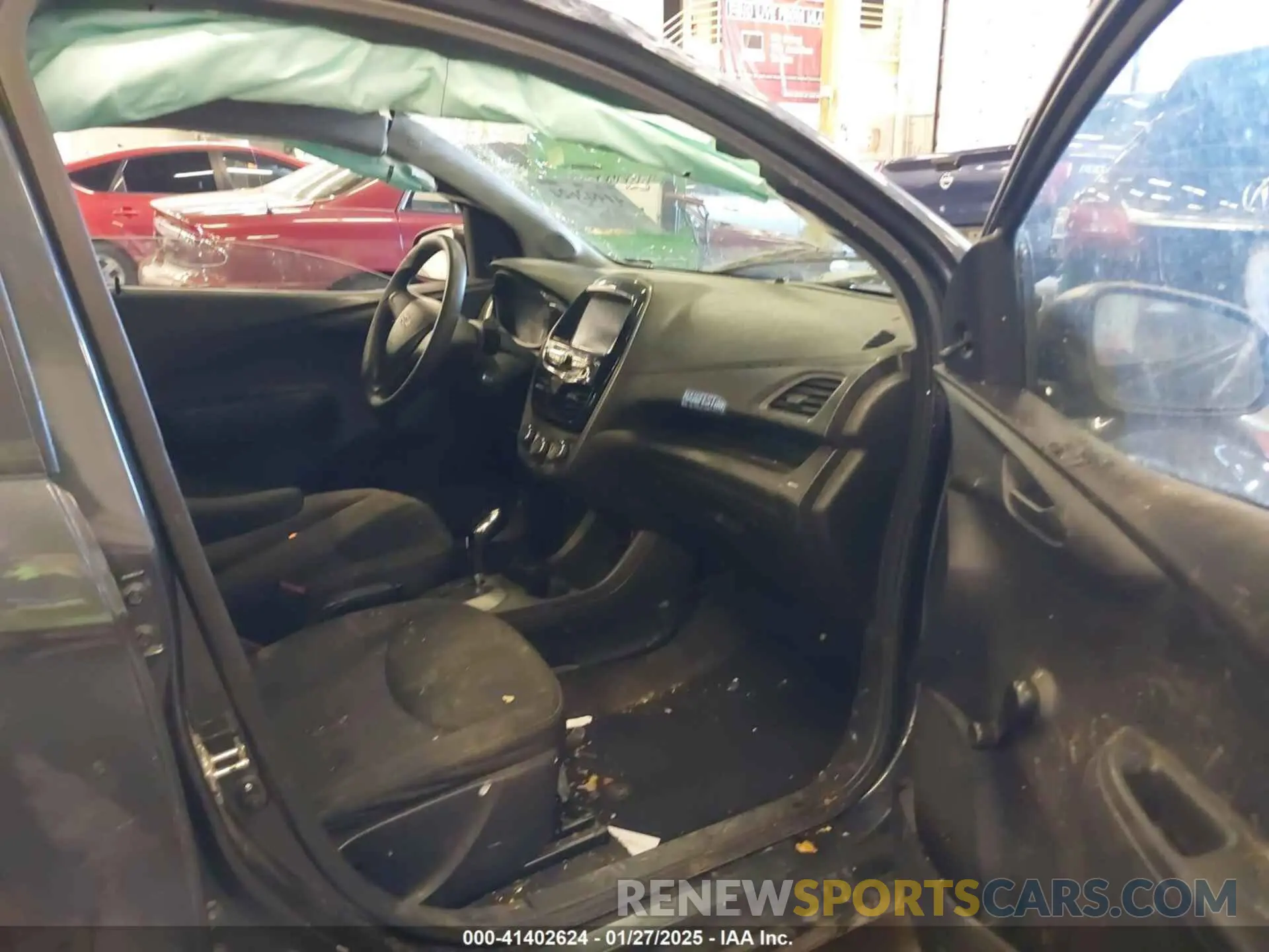 5 fotografías del automóvil dañado KL8CB6SAXLC468460 CHEVROLET SPARK 2020