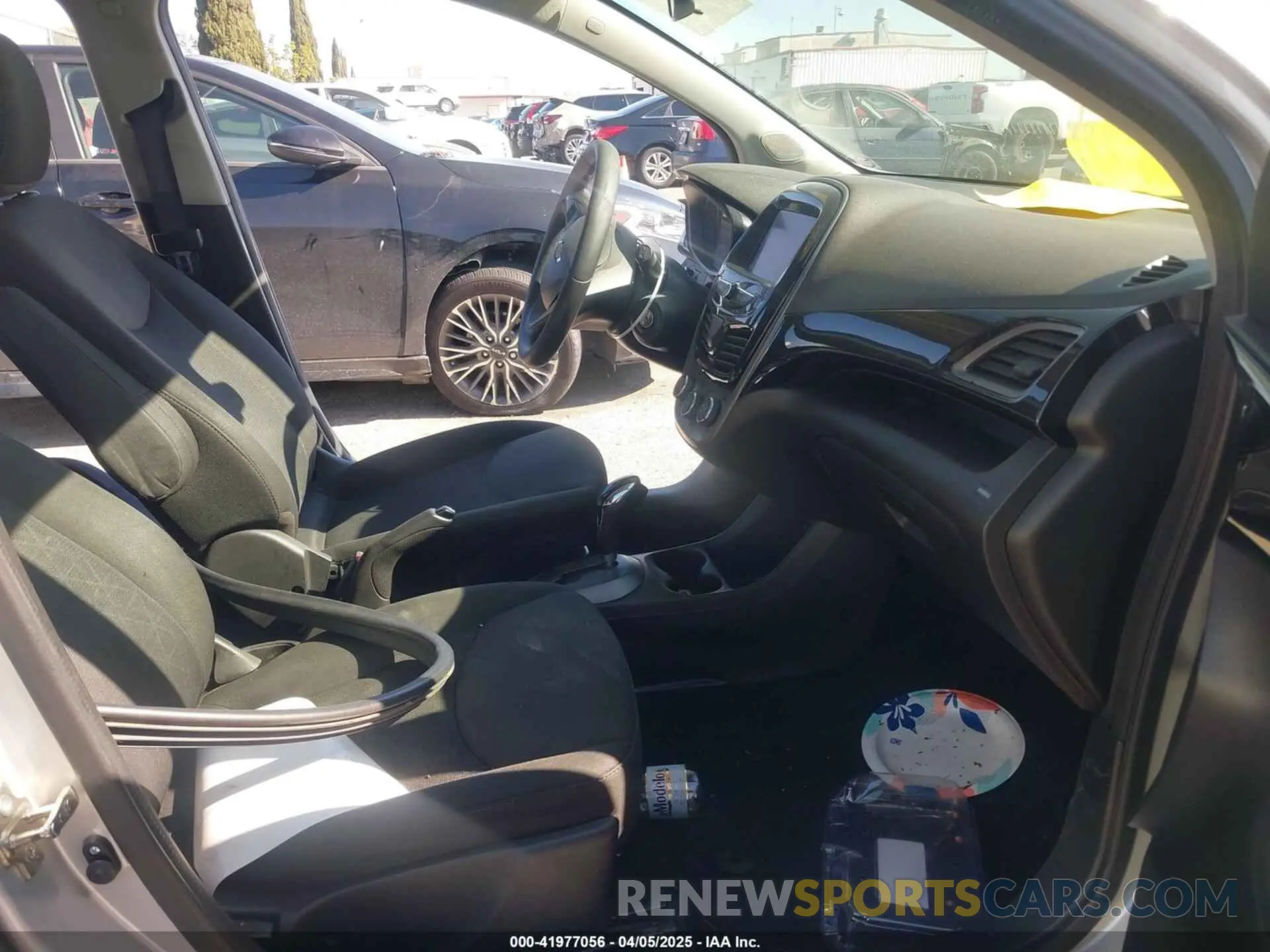 5 fotografías del automóvil dañado KL8CD6SA0LC461897 CHEVROLET SPARK 2020