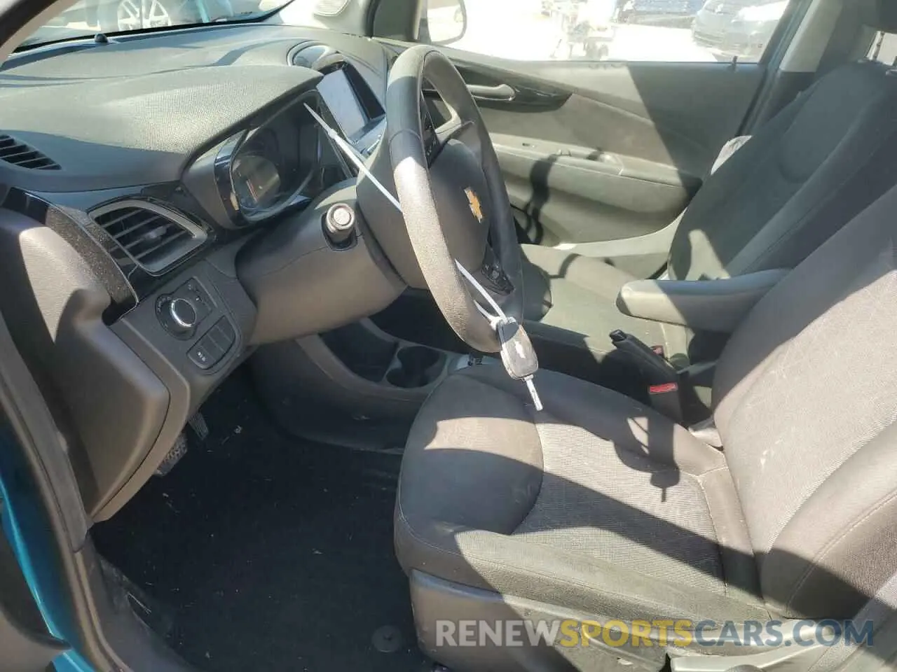 7 fotografías del automóvil dañado KL8CD6SA1LC406908 CHEVROLET SPARK 2020
