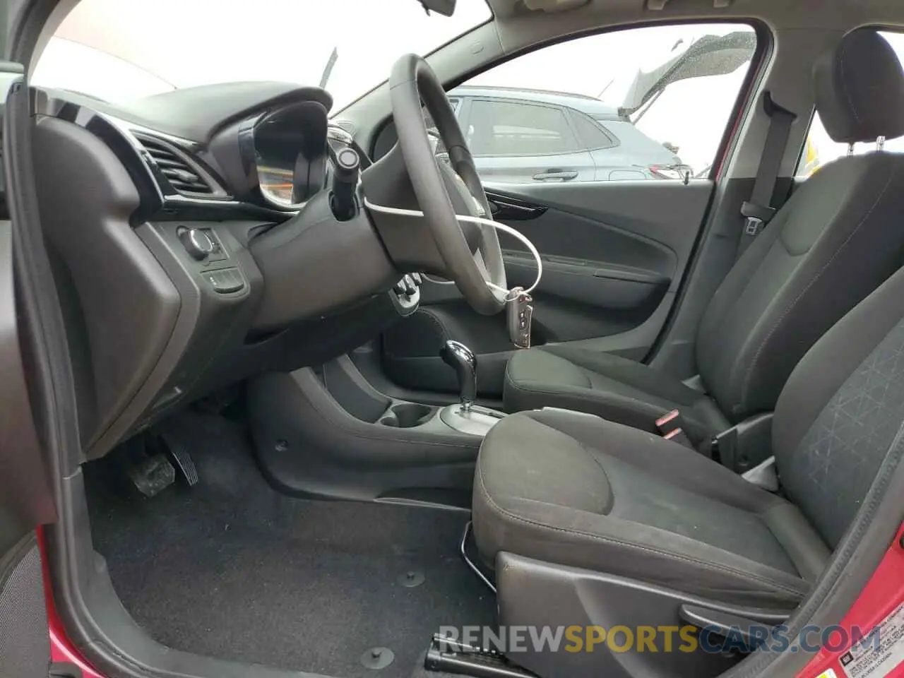 7 fotografías del automóvil dañado KL8CD6SA1LC420484 CHEVROLET SPARK 2020