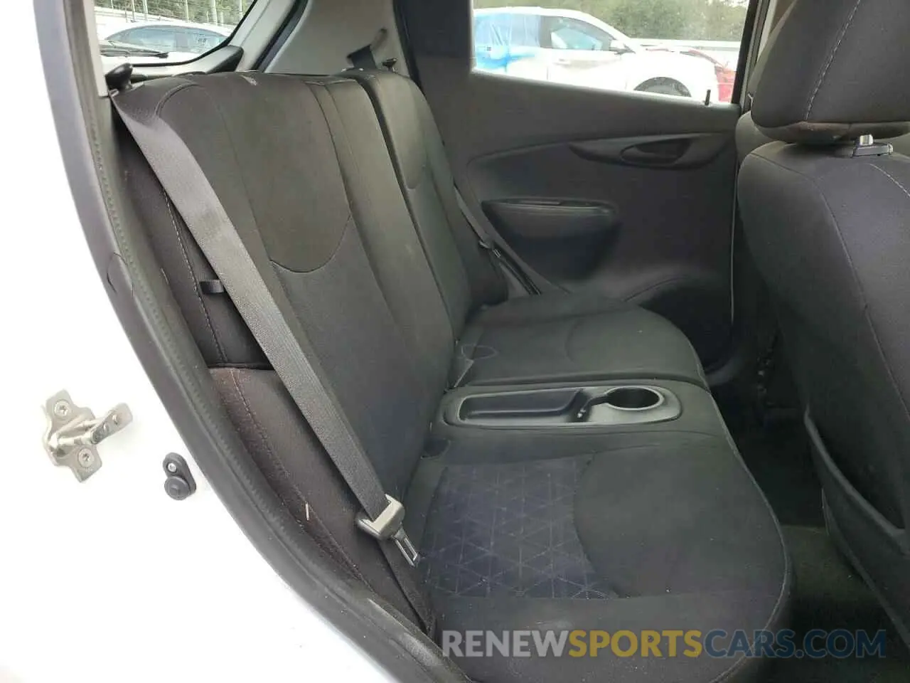 11 fotografías del automóvil dañado KL8CD6SA1LC443411 CHEVROLET SPARK 2020