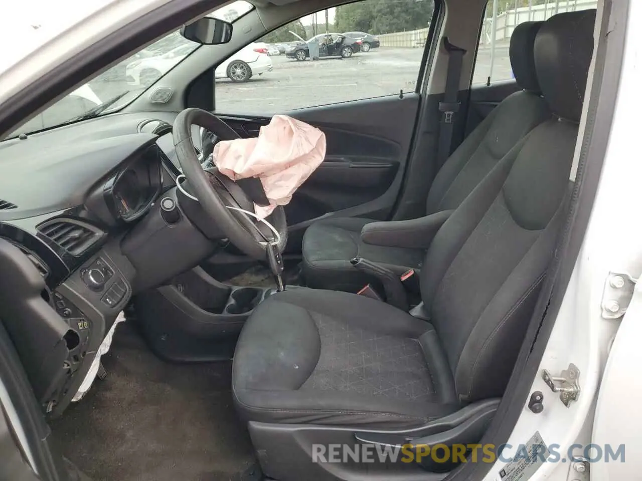 7 fotografías del automóvil dañado KL8CD6SA1LC443411 CHEVROLET SPARK 2020
