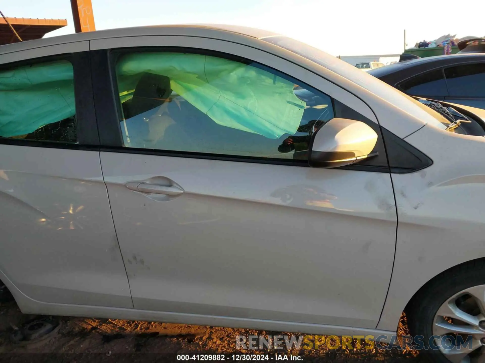 13 fotografías del automóvil dañado KL8CD6SA1LC447264 CHEVROLET SPARK 2020
