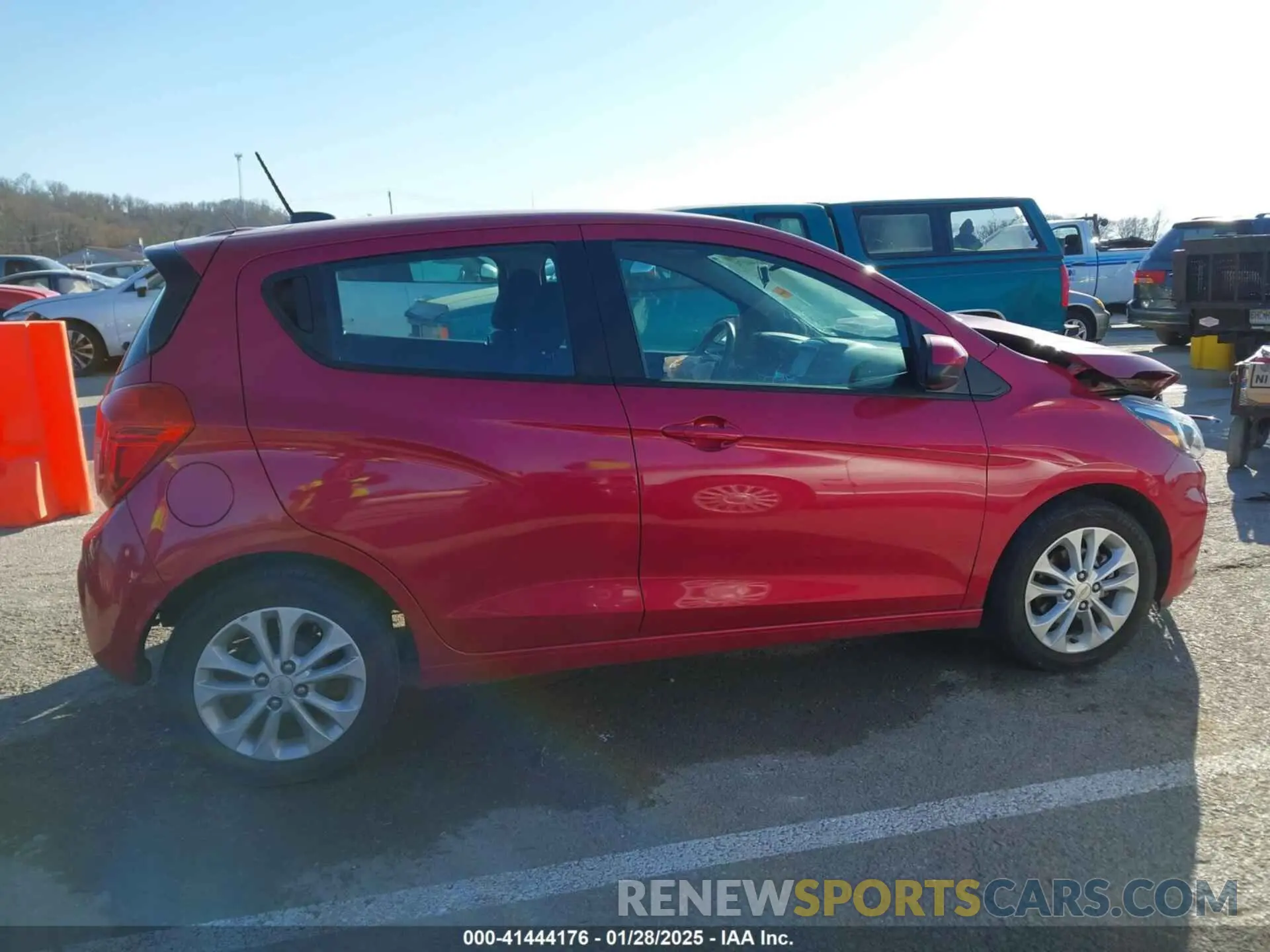 13 fotografías del automóvil dañado KL8CD6SA1LC451816 CHEVROLET SPARK 2020