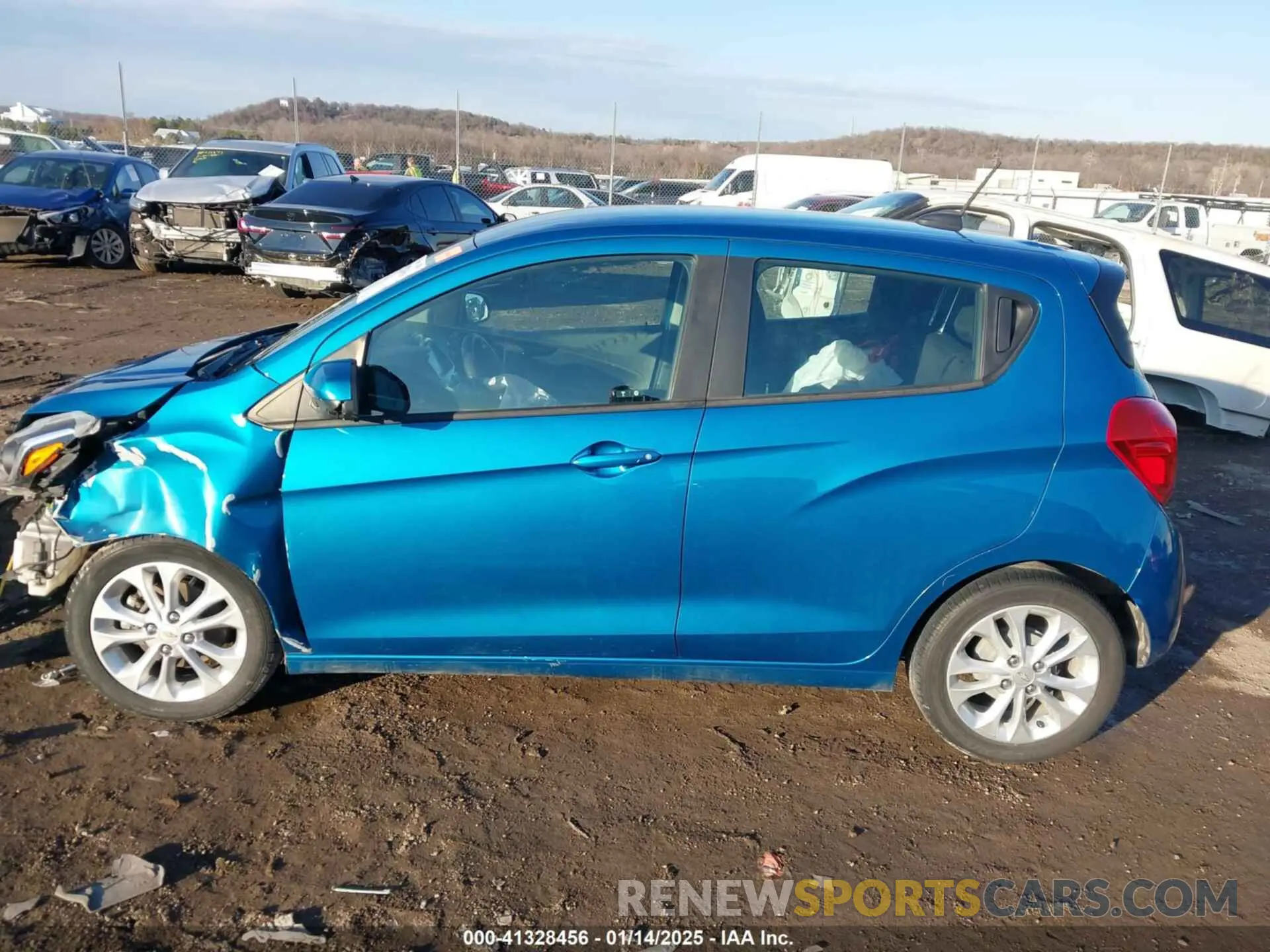 14 fotografías del automóvil dañado KL8CD6SA1LC454652 CHEVROLET SPARK 2020