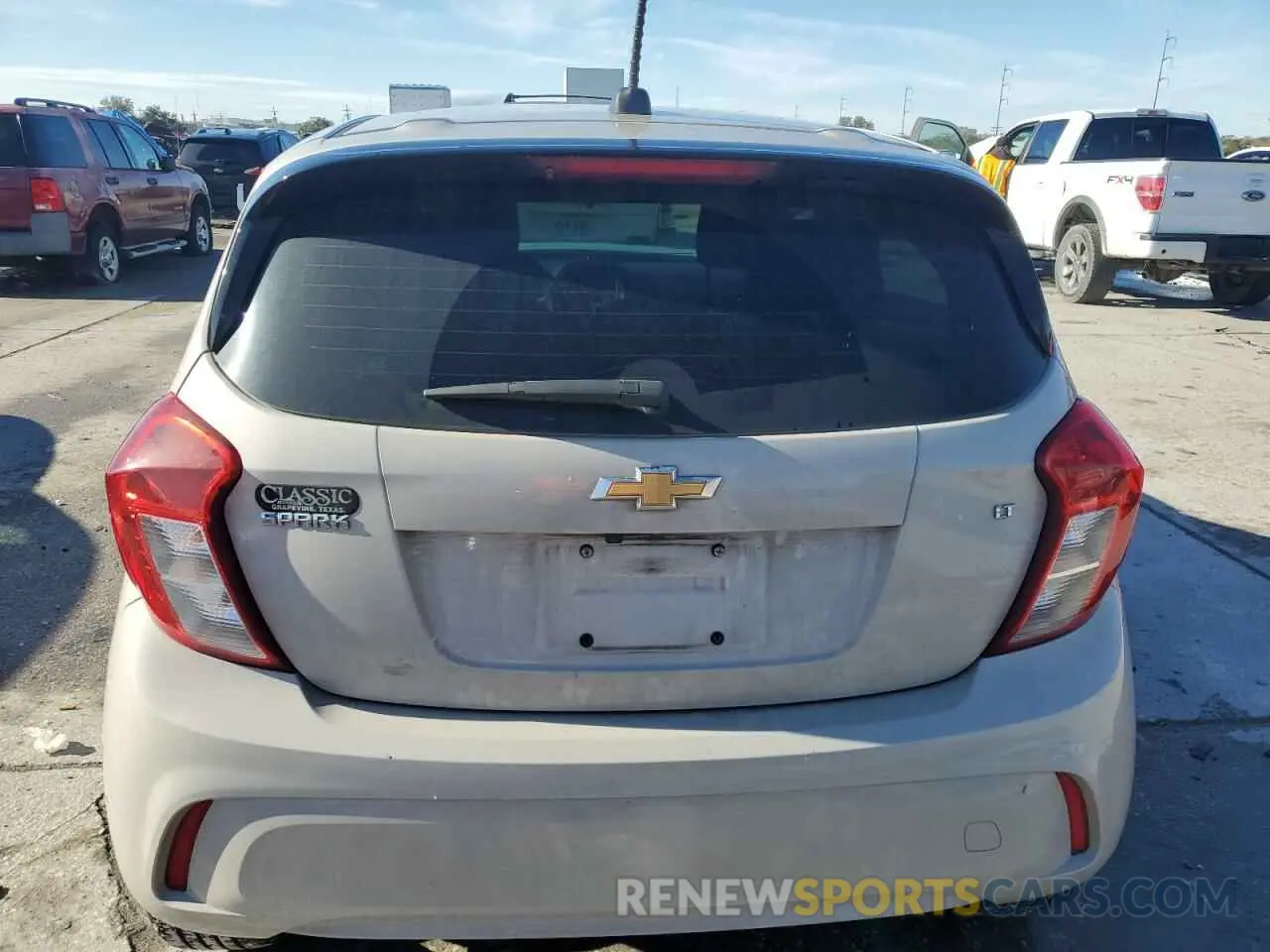 6 fotografías del automóvil dañado KL8CD6SA1LC479728 CHEVROLET SPARK 2020