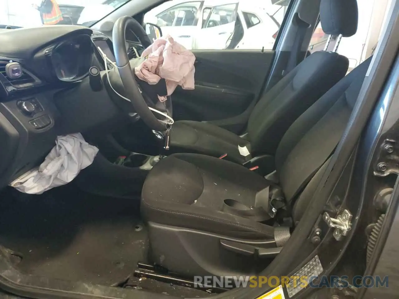 7 fotografías del automóvil dañado KL8CD6SA2LC405153 CHEVROLET SPARK 2020
