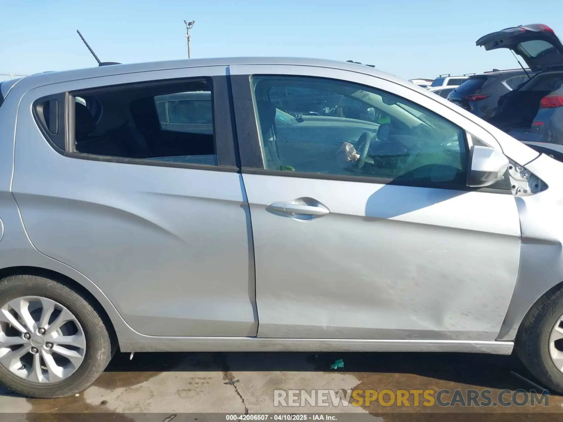 12 fotografías del automóvil dañado KL8CD6SA3LC442440 CHEVROLET SPARK 2020