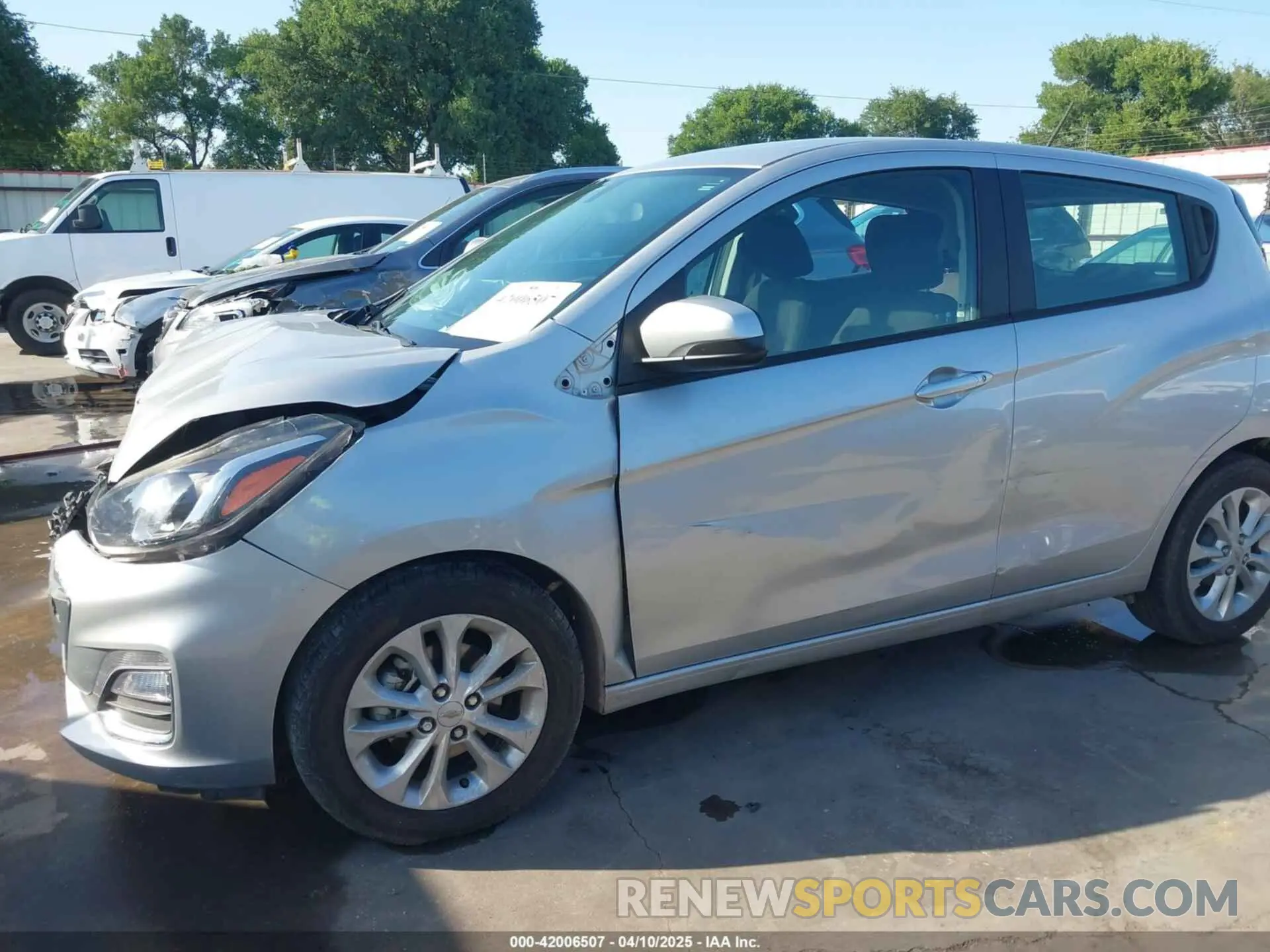 16 fotografías del automóvil dañado KL8CD6SA3LC442440 CHEVROLET SPARK 2020