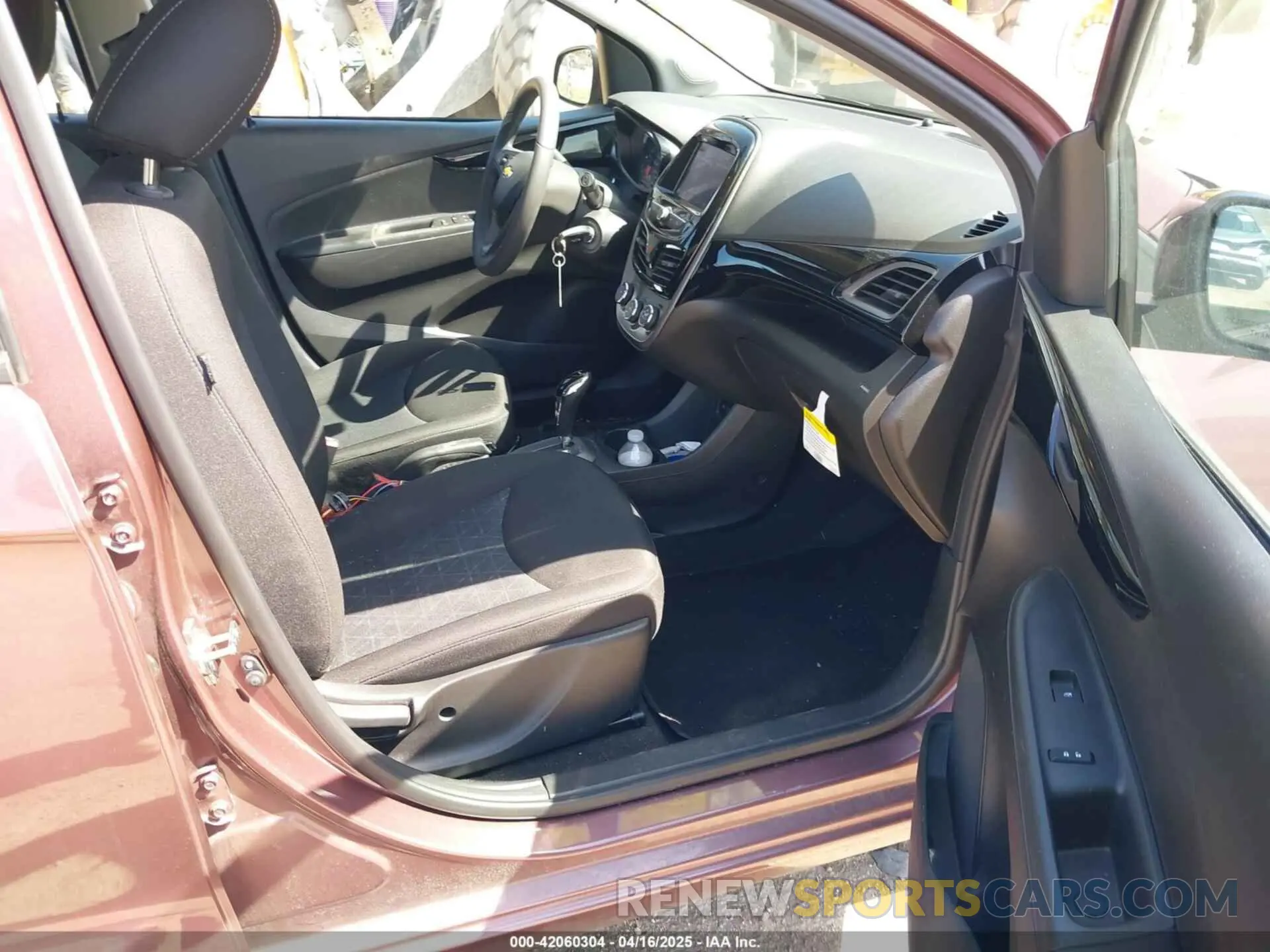 5 fotografías del automóvil dañado KL8CD6SA5LC405924 CHEVROLET SPARK 2020