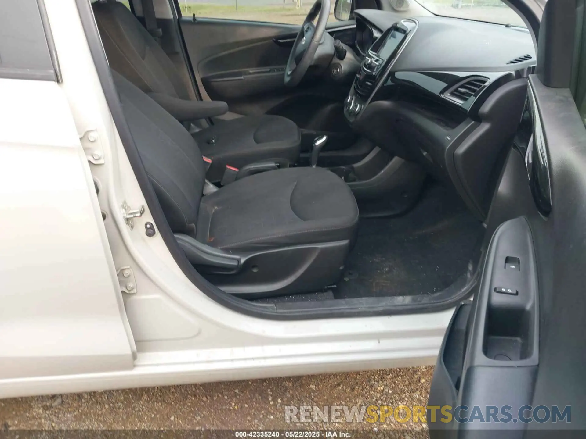 5 fotografías del automóvil dañado KL8CD6SA5LC445078 CHEVROLET SPARK 2020