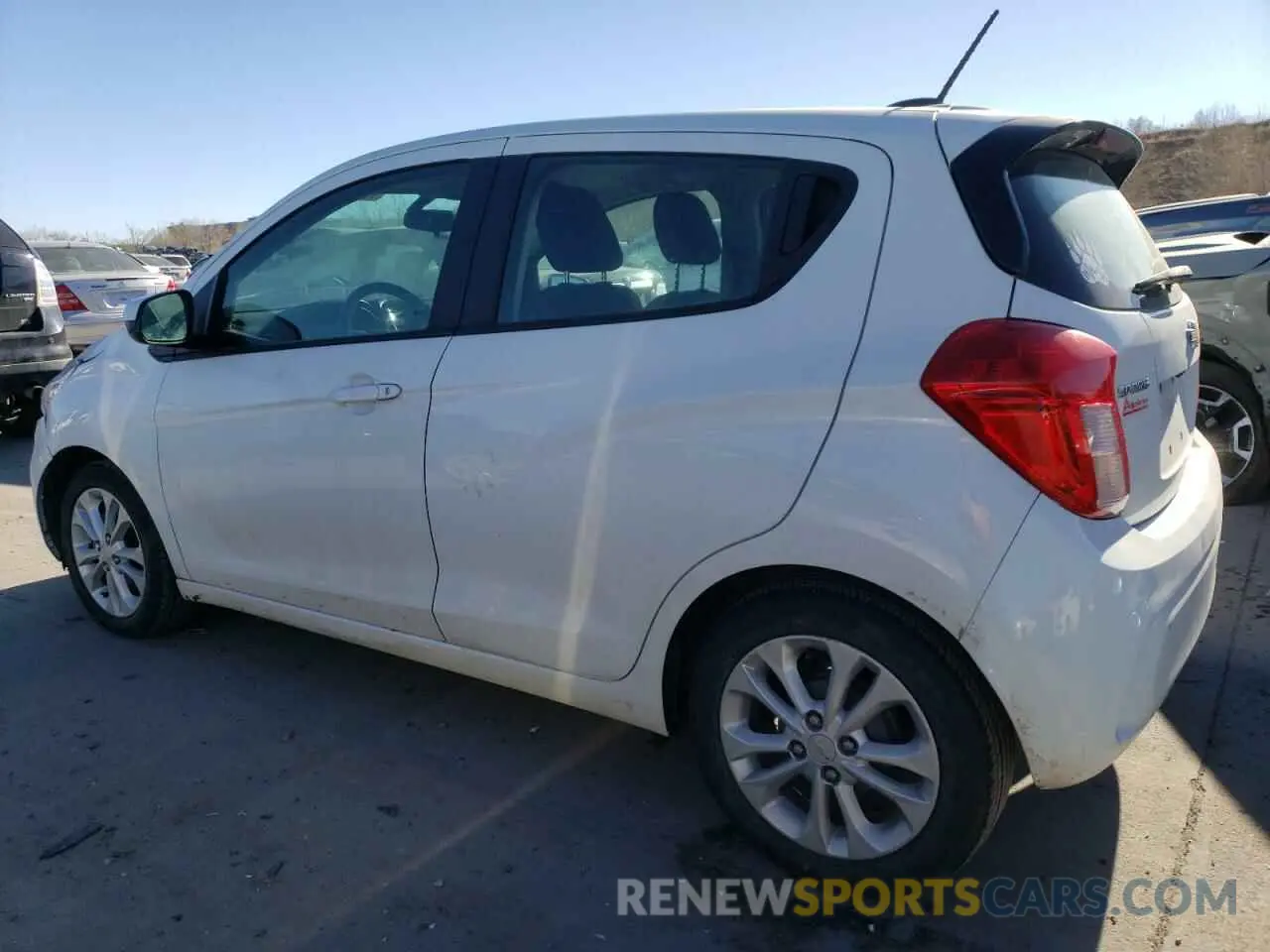 2 fotografías del automóvil dañado KL8CD6SA6LC416608 CHEVROLET SPARK 2020