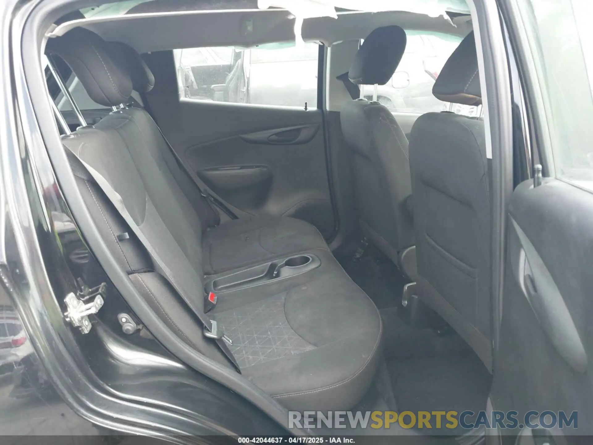 8 fotografías del automóvil dañado KL8CD6SA7LC417749 CHEVROLET SPARK 2020