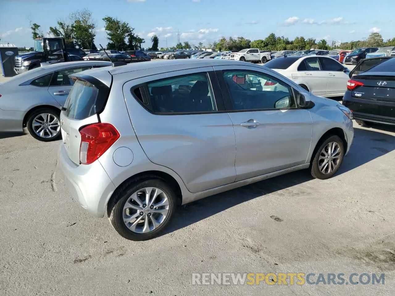 3 fotografías del automóvil dañado KL8CD6SA7LC418951 CHEVROLET SPARK 2020