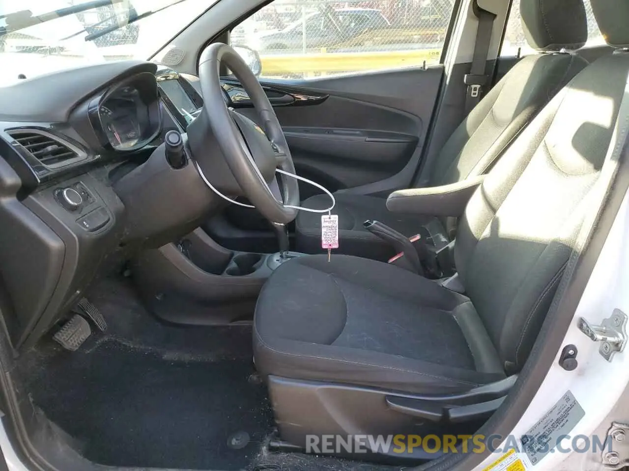 7 fotografías del automóvil dañado KL8CD6SA7LC448449 CHEVROLET SPARK 2020