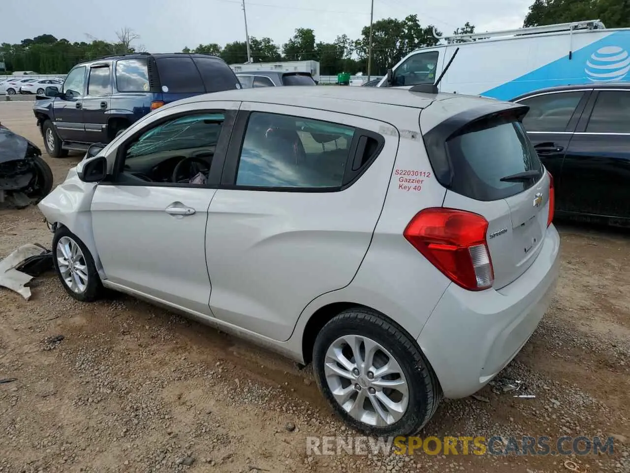 2 fotografías del automóvil dañado KL8CD6SA9LC439302 CHEVROLET SPARK 2020