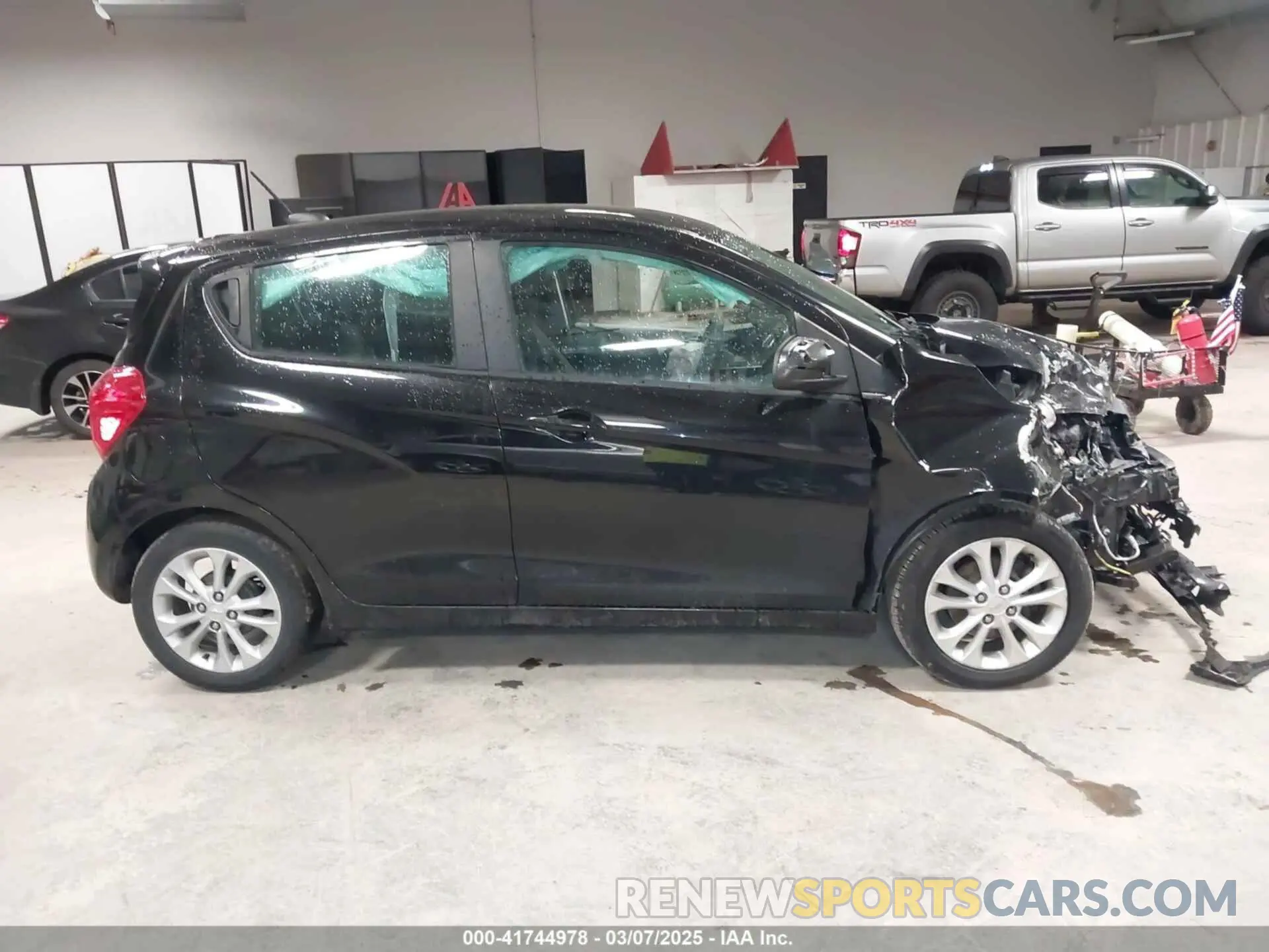 13 fotografías del automóvil dañado KL8CD6SA9LC444919 CHEVROLET SPARK 2020