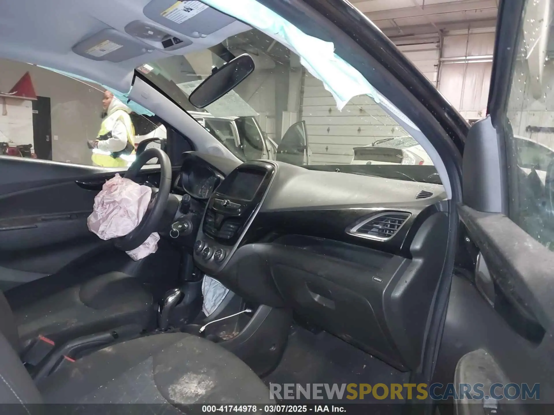 5 fotografías del automóvil dañado KL8CD6SA9LC444919 CHEVROLET SPARK 2020