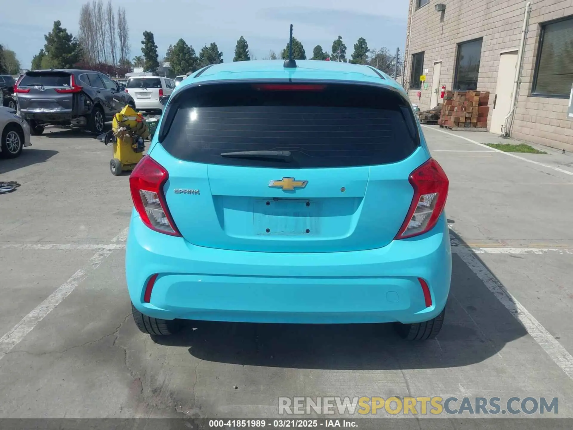 16 fotografías del automóvil dañado KL8CB6SA1MC228604 CHEVROLET SPARK 2021
