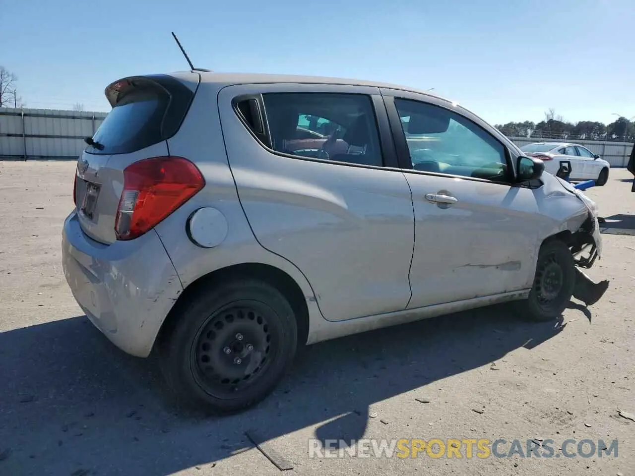 3 fotografías del automóvil dañado KL8CB6SA1MC703068 CHEVROLET SPARK 2021