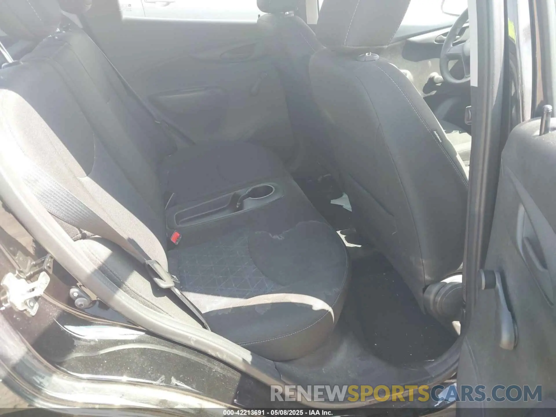 8 fotografías del automóvil dañado KL8CB6SA4MC711889 CHEVROLET SPARK 2021
