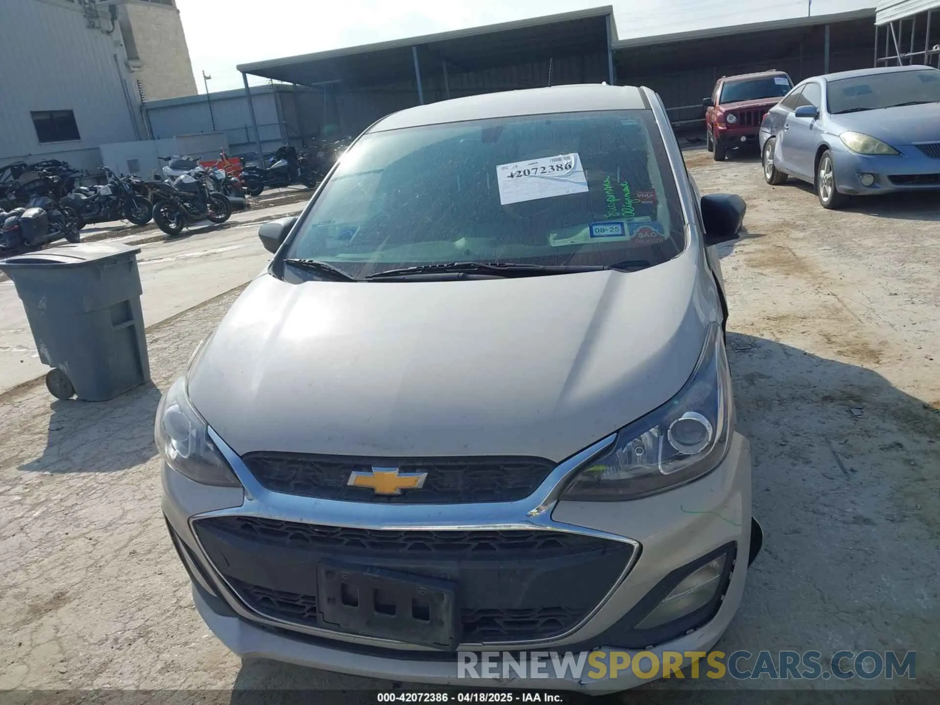 12 fotografías del automóvil dañado KL8CB6SA4MC742818 CHEVROLET SPARK 2021