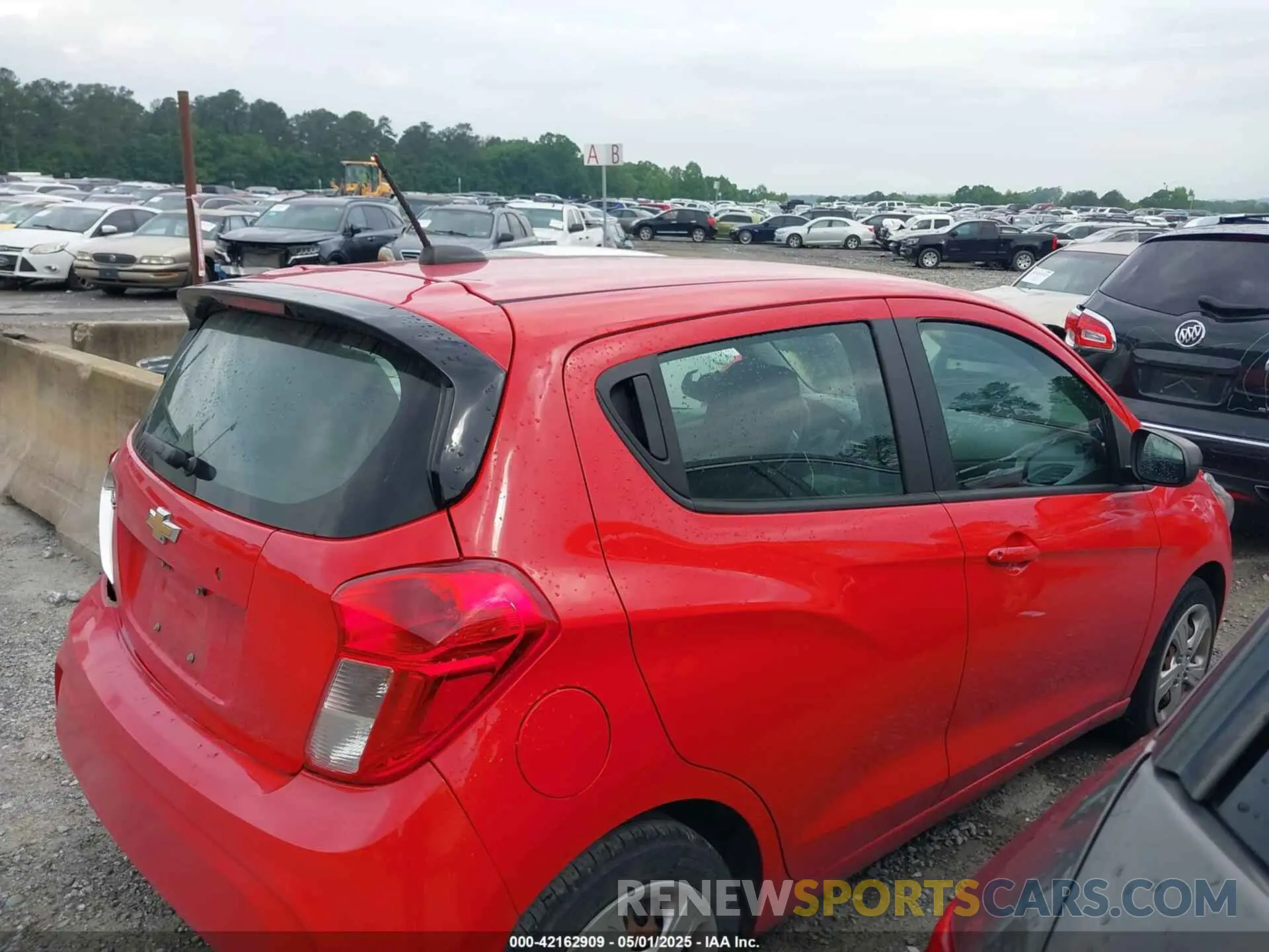 13 fotografías del automóvil dañado KL8CB6SA5MC227679 CHEVROLET SPARK 2021